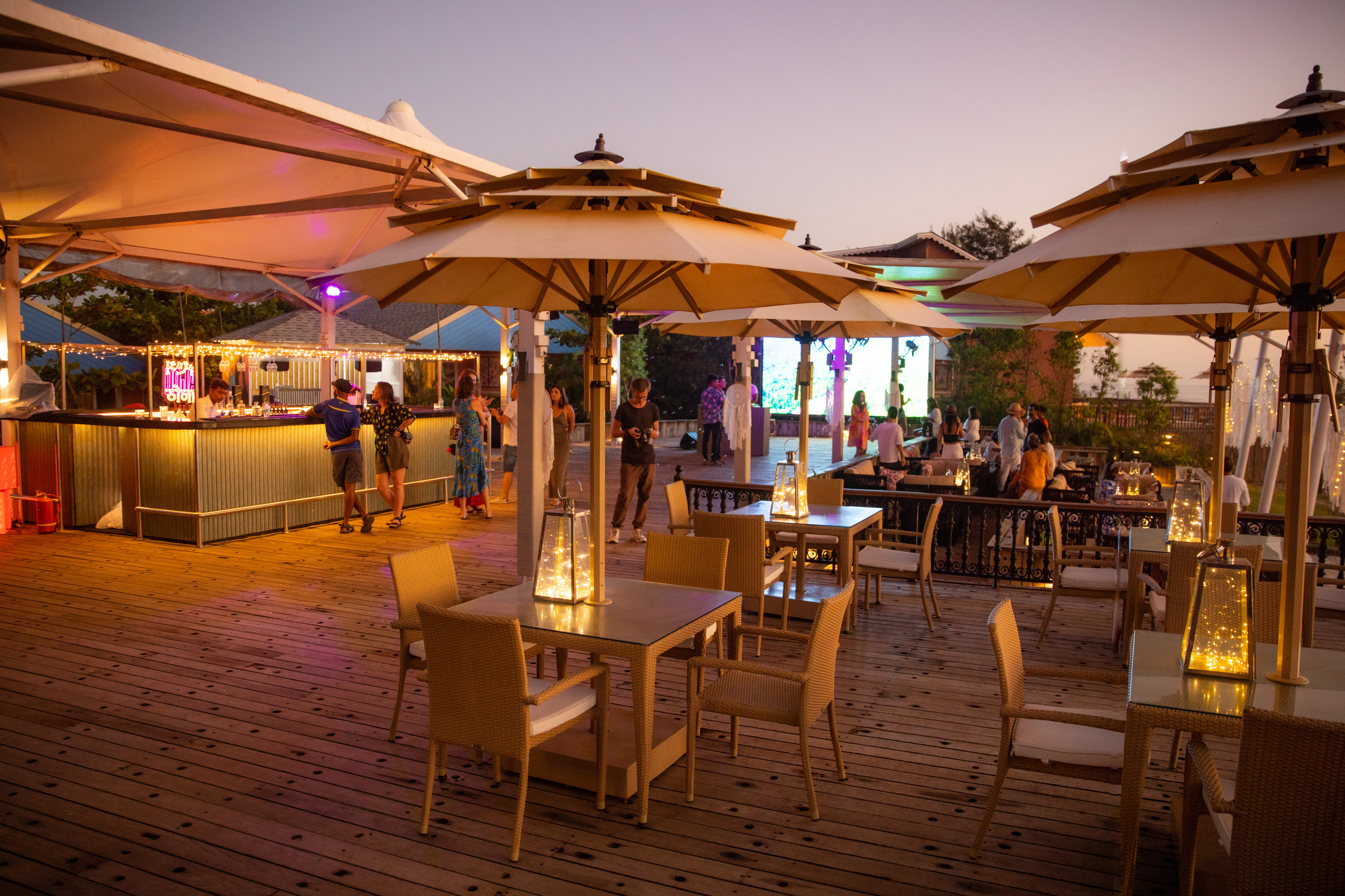 PROPERTY. International Photographer