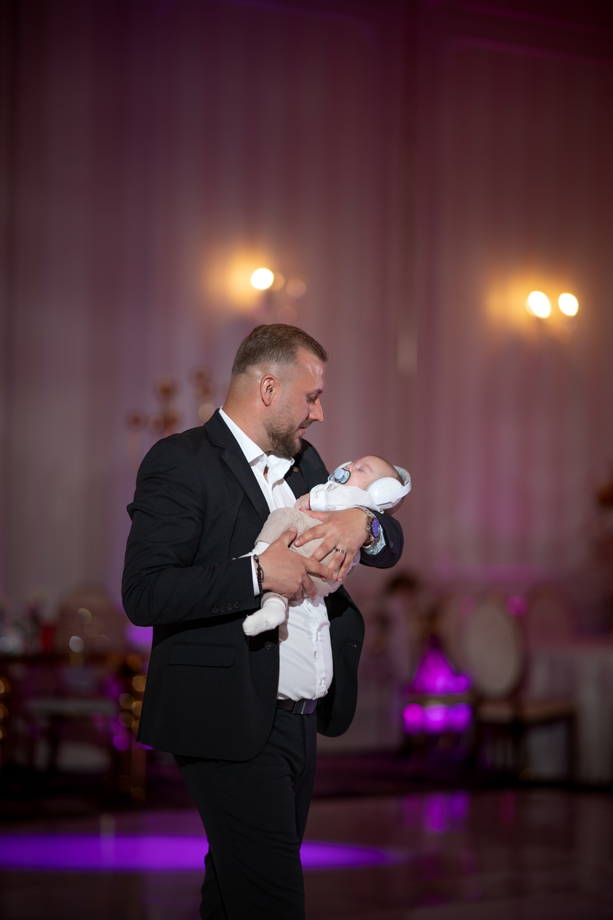 BOTEZ DARIUS. Fotograf de evenimente si portret!