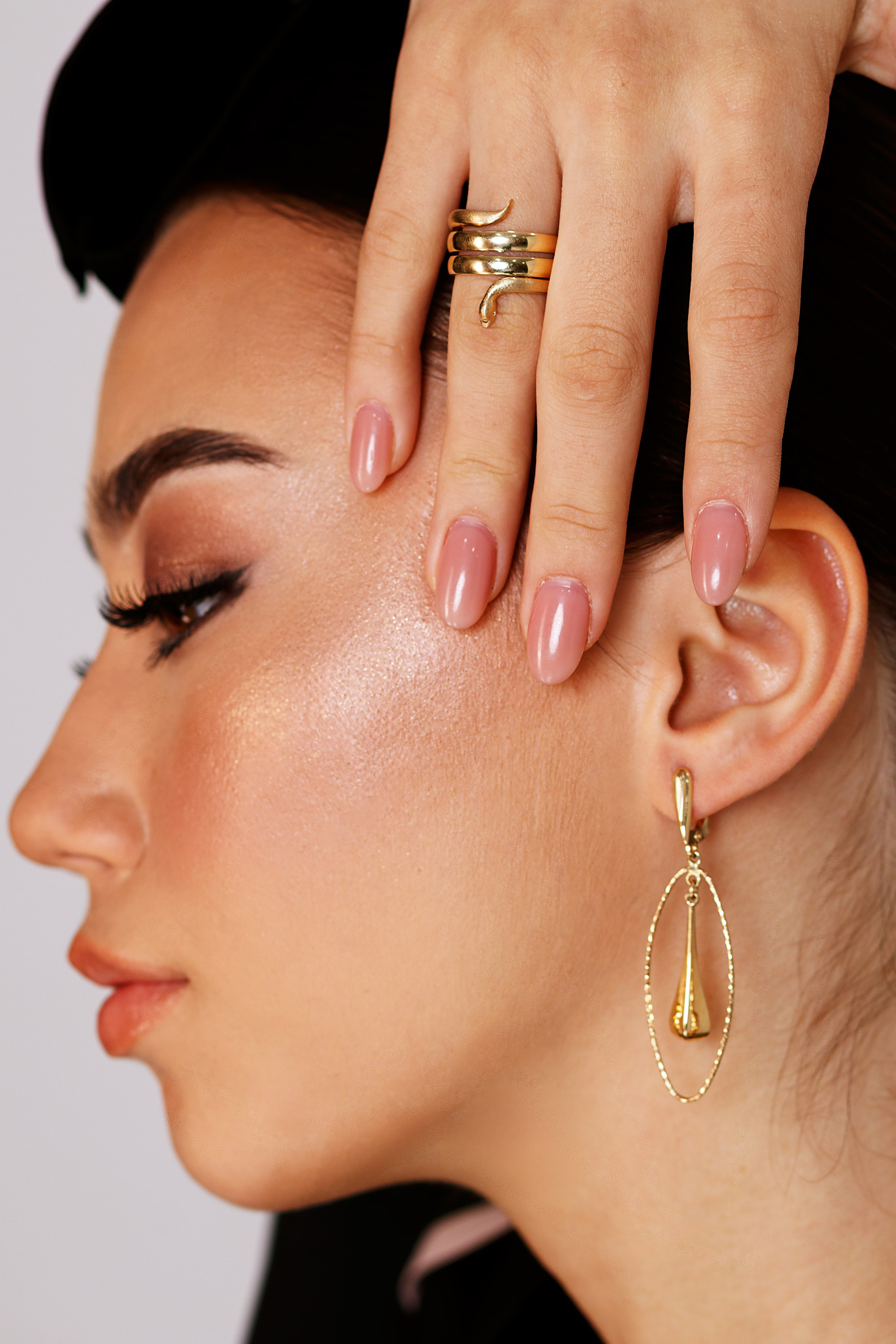 Сьемка для ювелирного бренда. Портретный фотограф Нигинахон Исматуллаева в Ташкенте