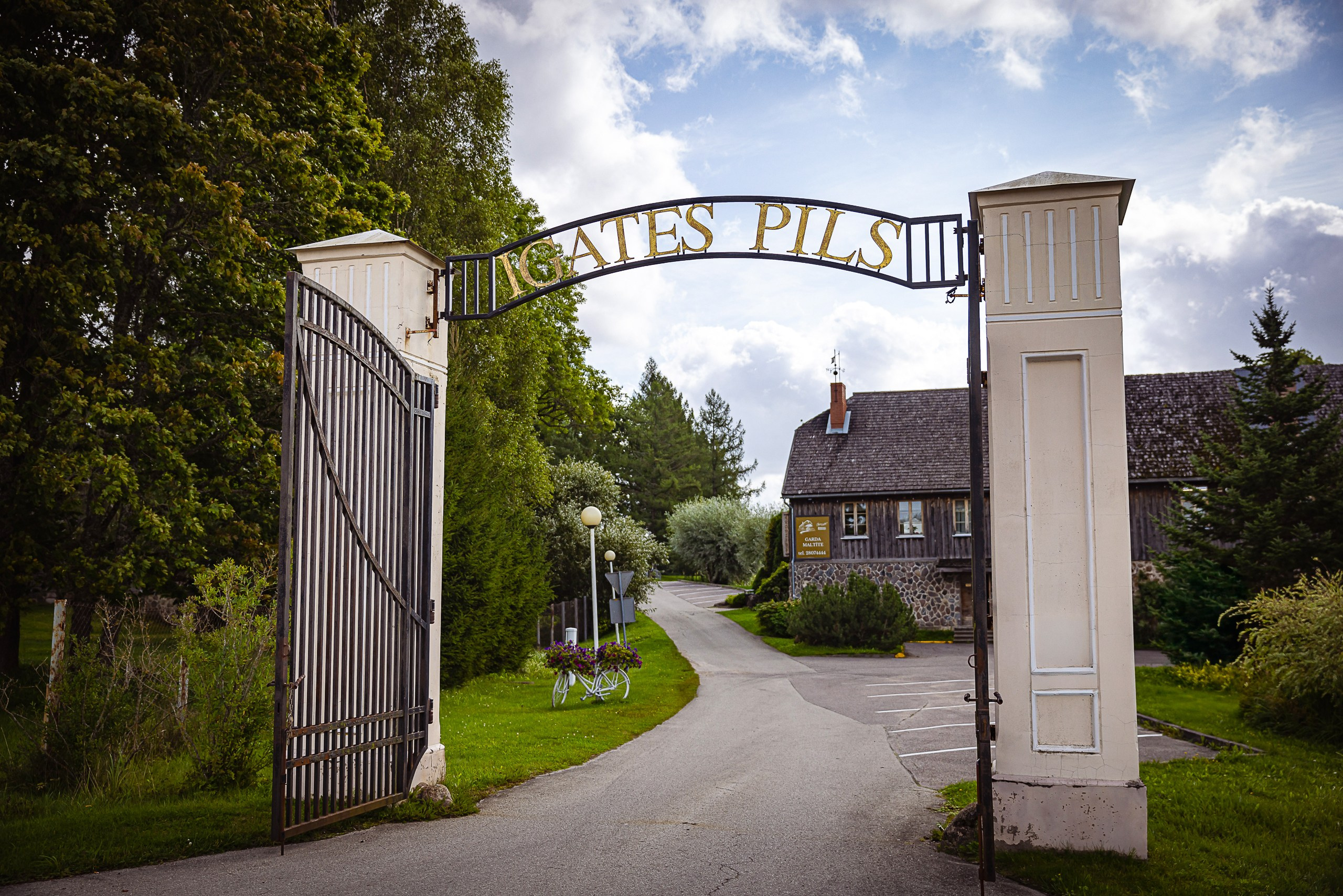 Wedding Day Felicita ♡ Gatis. Photographer Eduard Nesterov