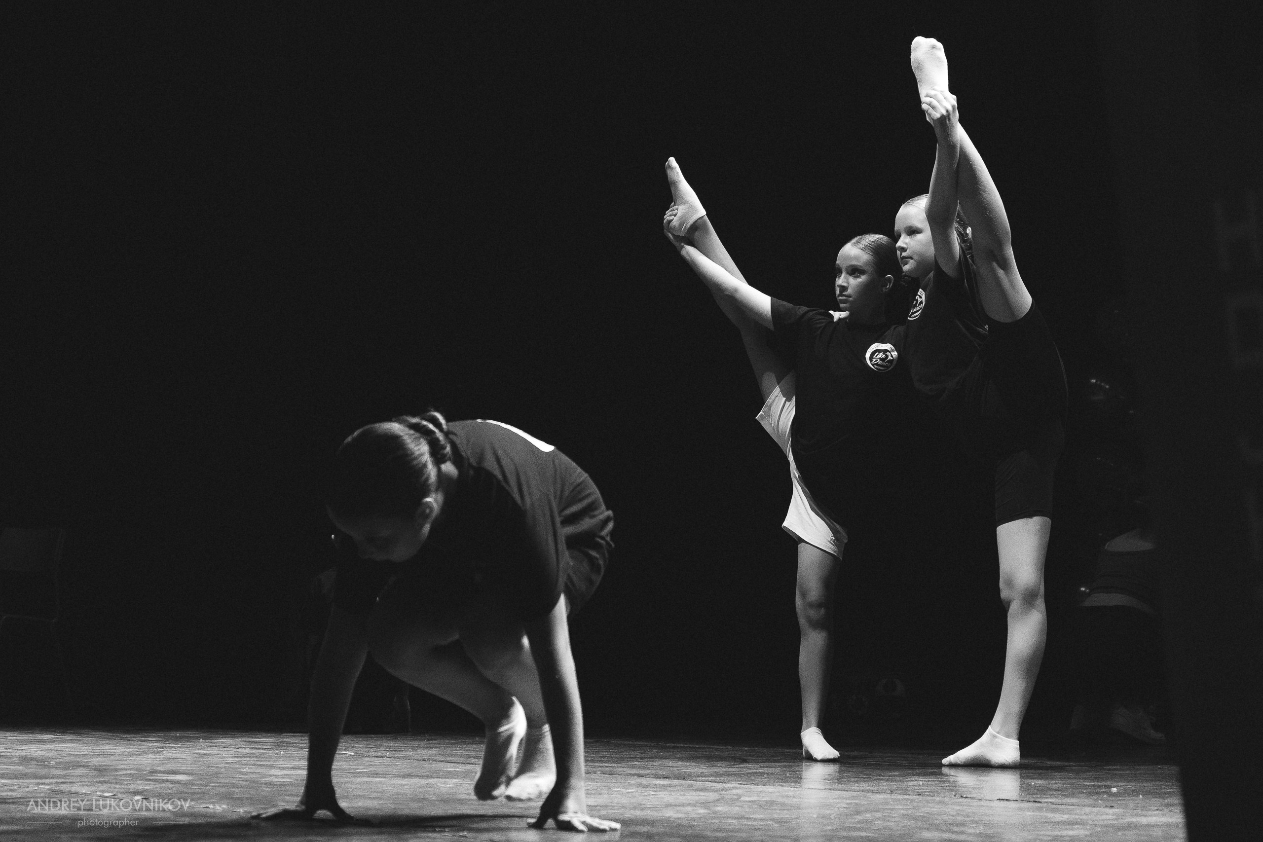 Entre bastidores del concierto final de Like Dance: momentos brillantes tras las cámaras