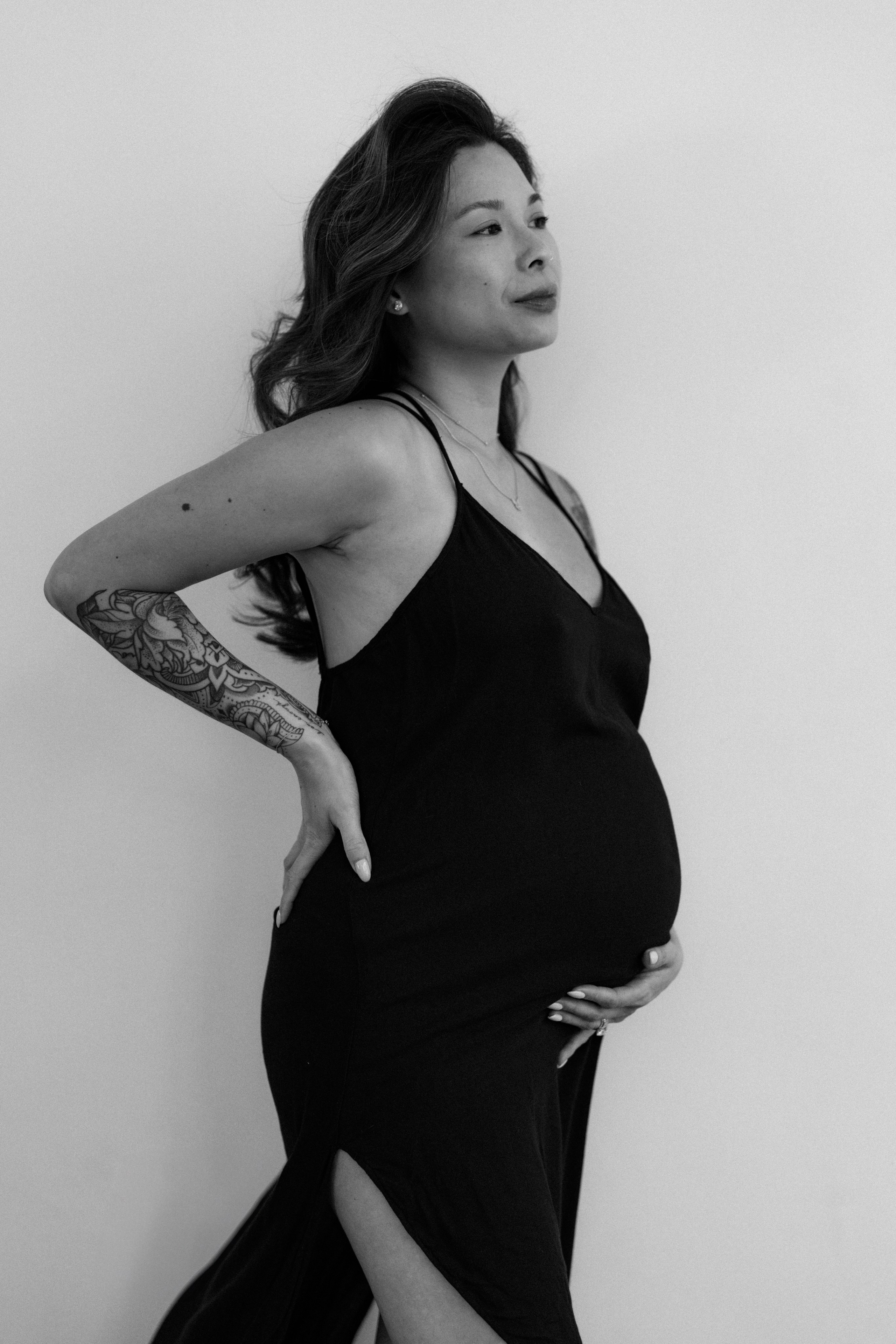 Krystal. Modern maternity photographer in Long Island New York