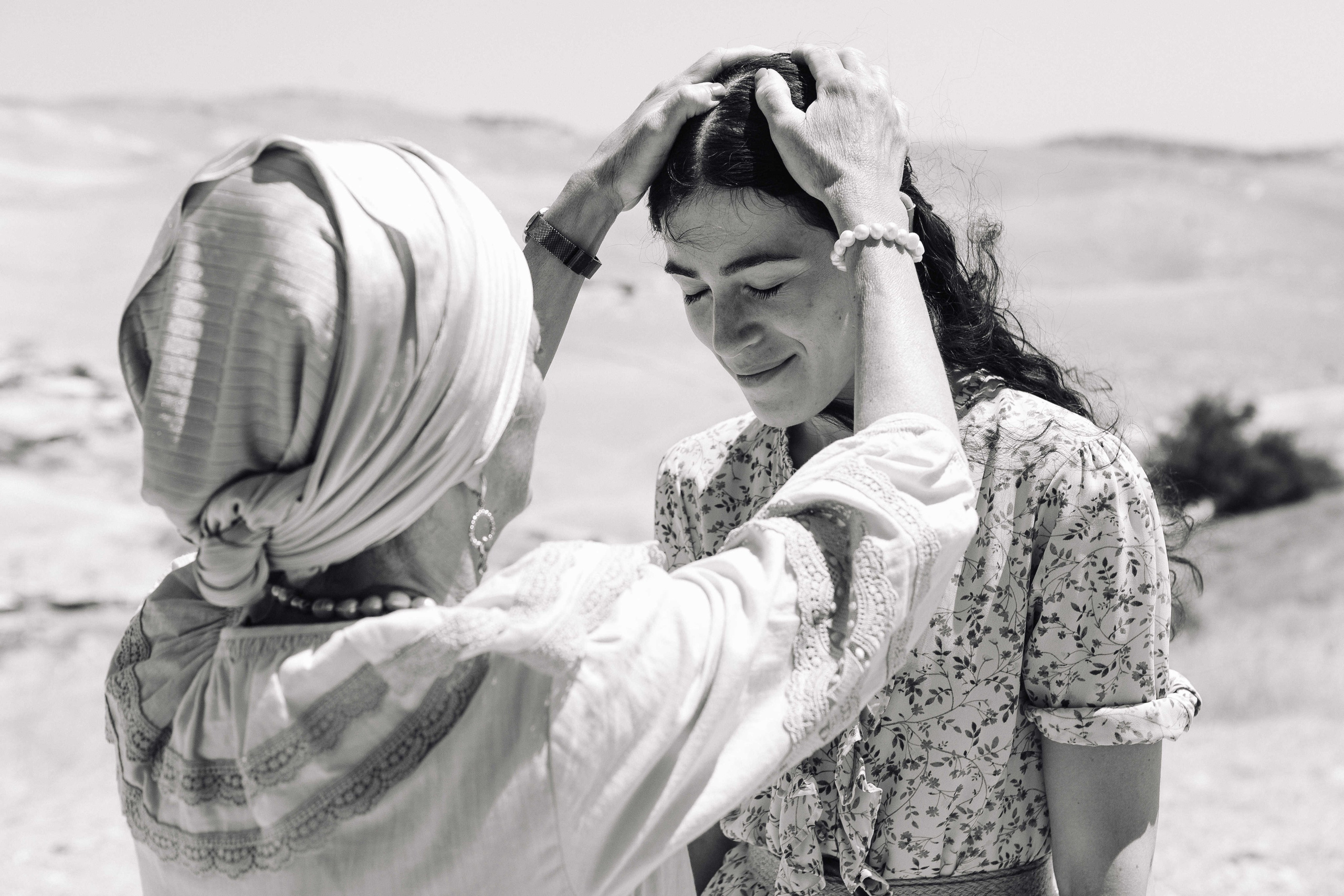 MAALE ADUMIM, HOME PHOTO SESSION + DESERT. Https://shi-photo.com/