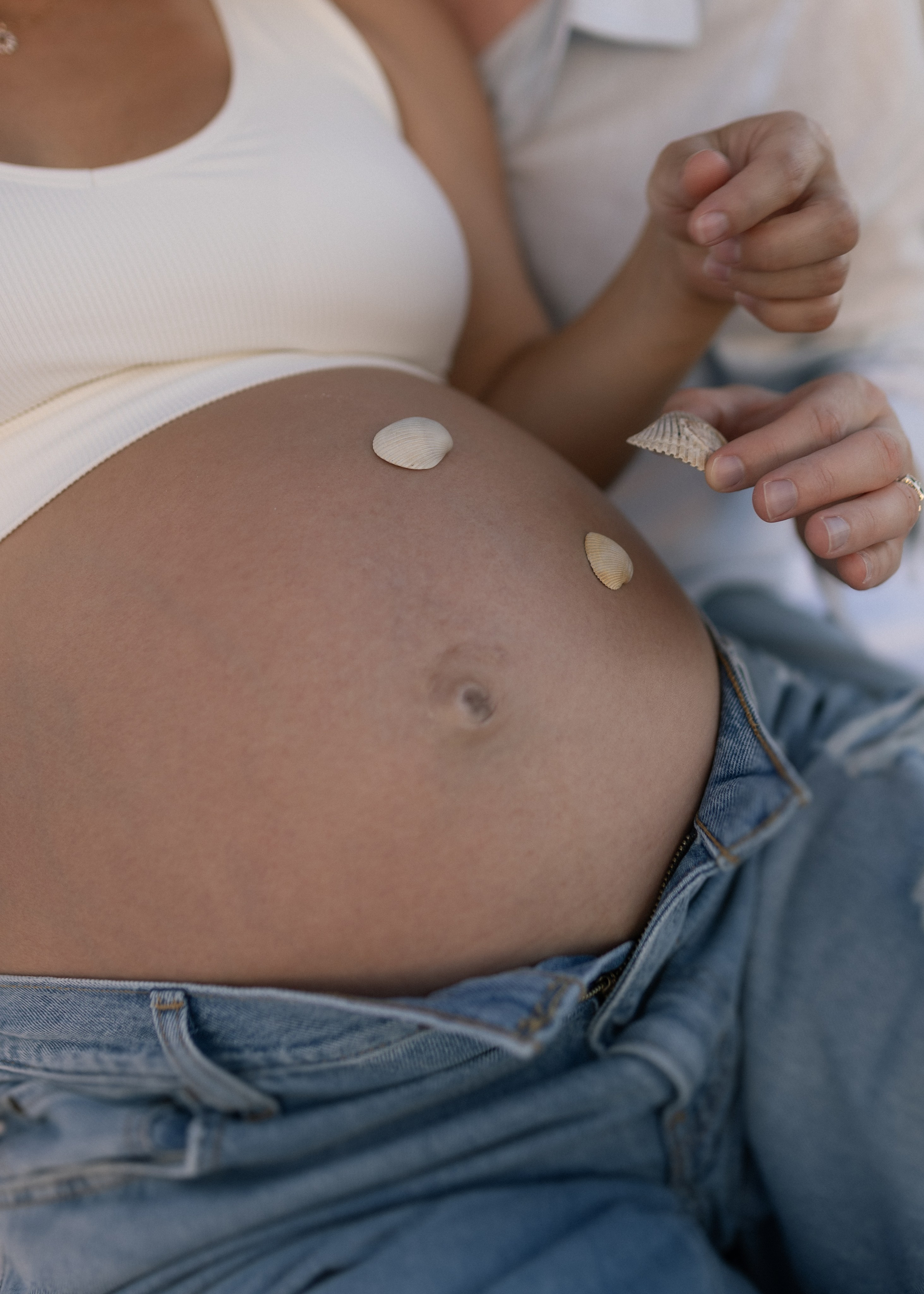 T + A Maternity at the Beach. Portrait and couples photographer in Florida, Valeriia Honcharova