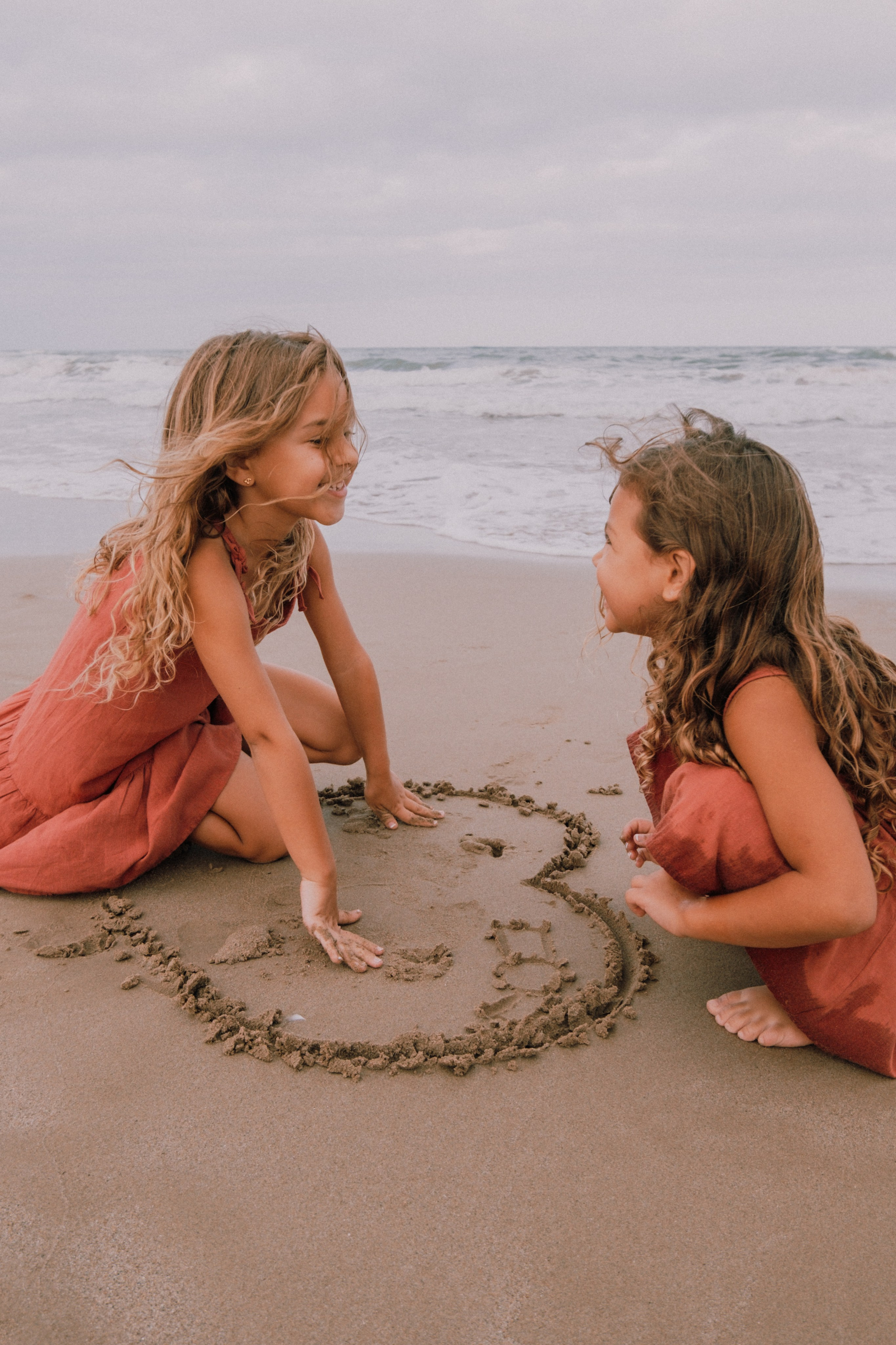 Семейная фотосессия на пляже. Профессиональная фотосъемка в Калафелле — Елена Медведева