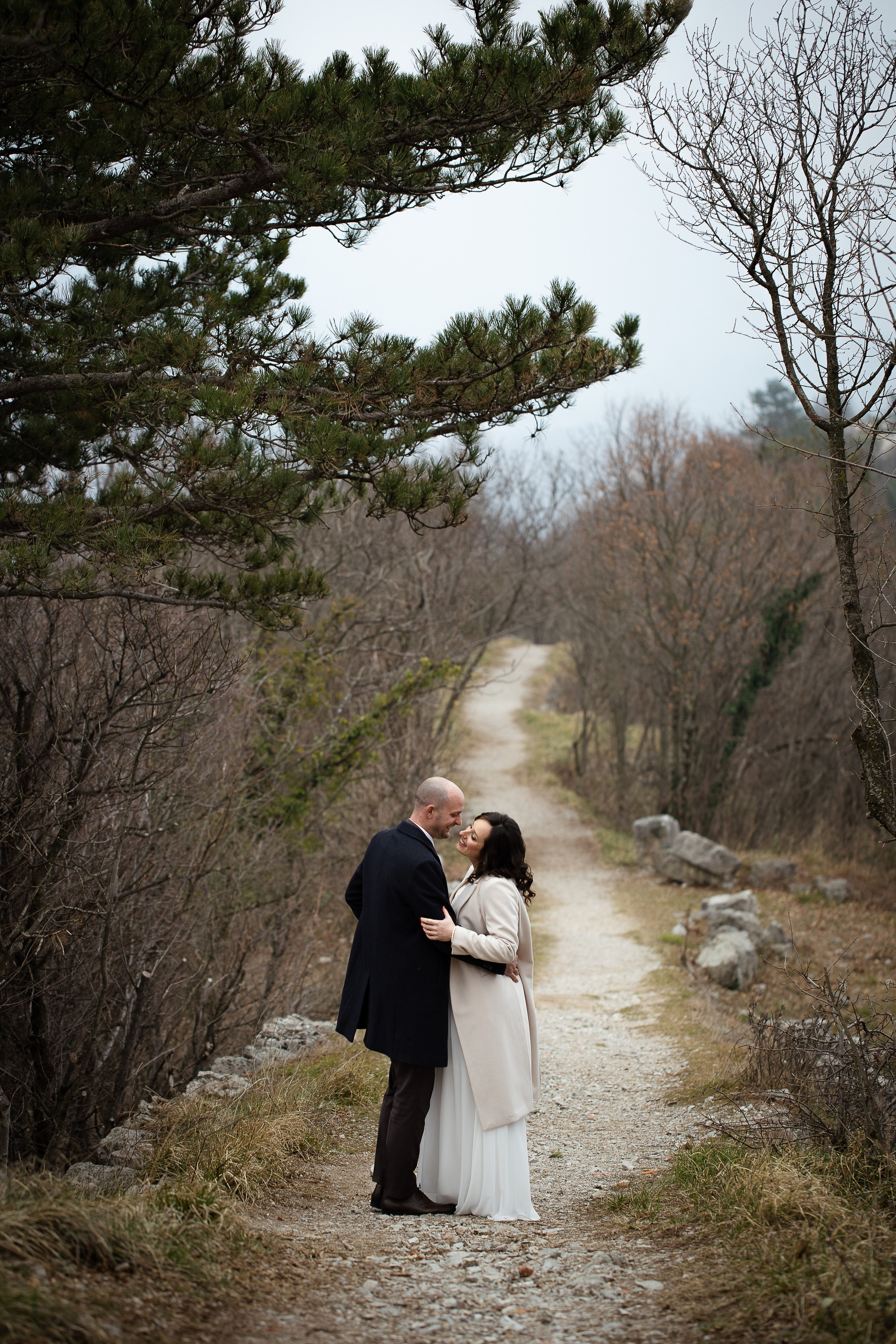 Poročna fofografija. Fotografinja in videografinja Mariia Bortiakova iz Slovenije: fotografiranje dogodkov, portretov in snemanje videov po vsej Sloveniji