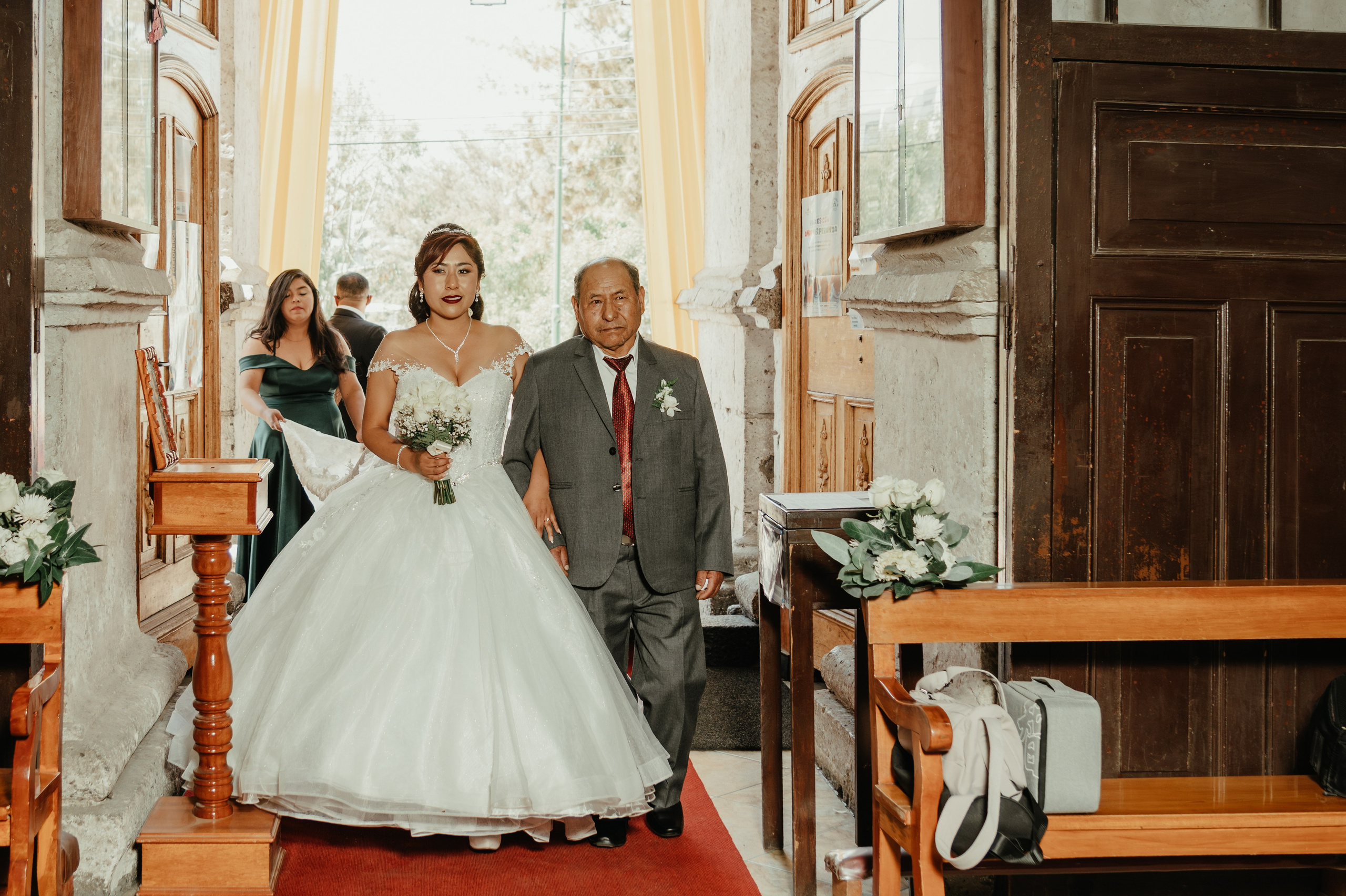 VANESSA + FRANKLIN BODA RELIGIOSA. Studio KVTA | Fotografía y Video de Bodas en Arequipa