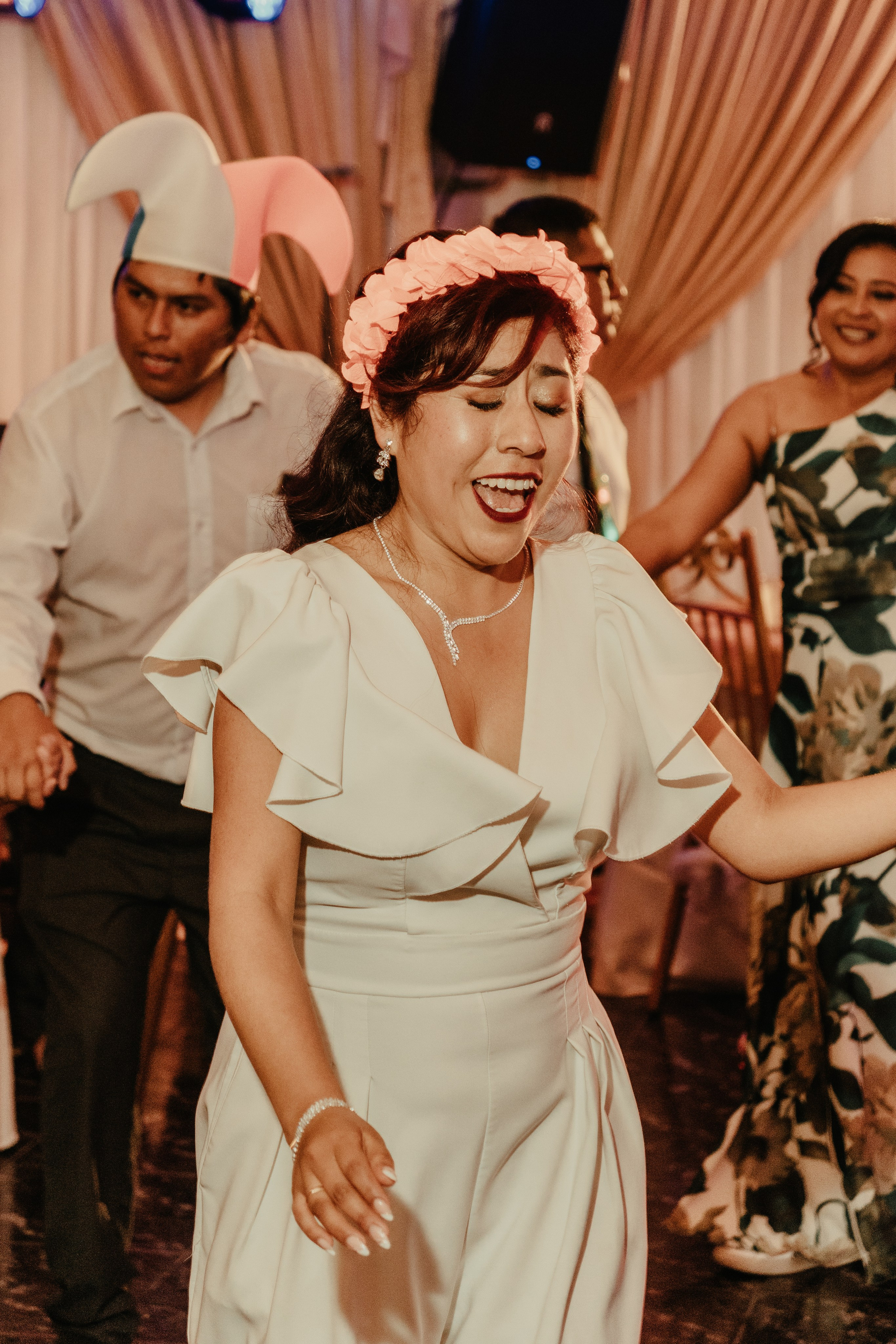VANESSA + FRANKLIN BODA RELIGIOSA. Studio KVTA | Fotografía y Video de Bodas en Arequipa