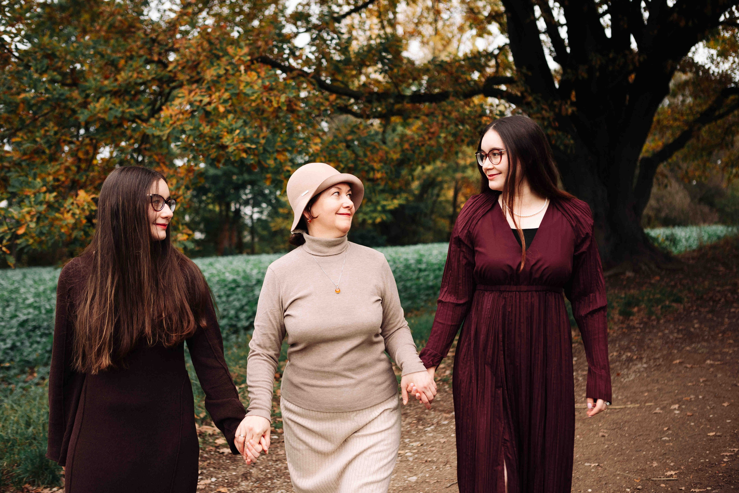 BIG OAK, BIG FAMILY. Https://shi-photo.com/