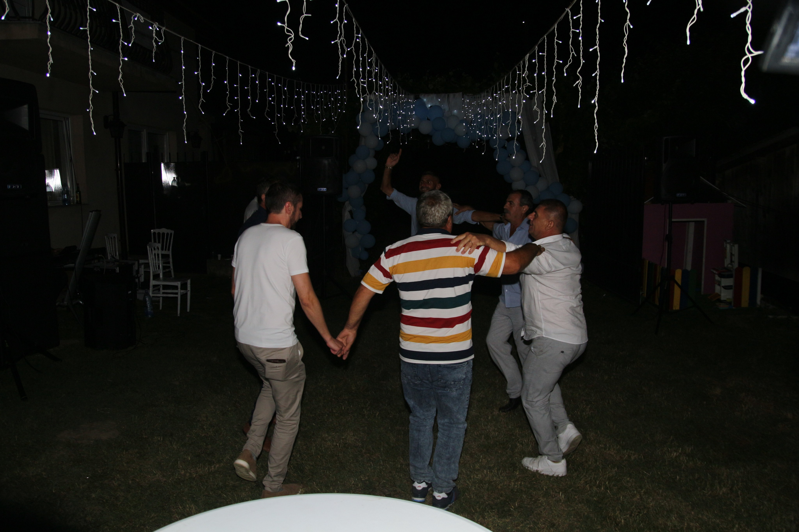 BYZO MEDIA. PETRU BYZO - family and children photographer in ROMANIA