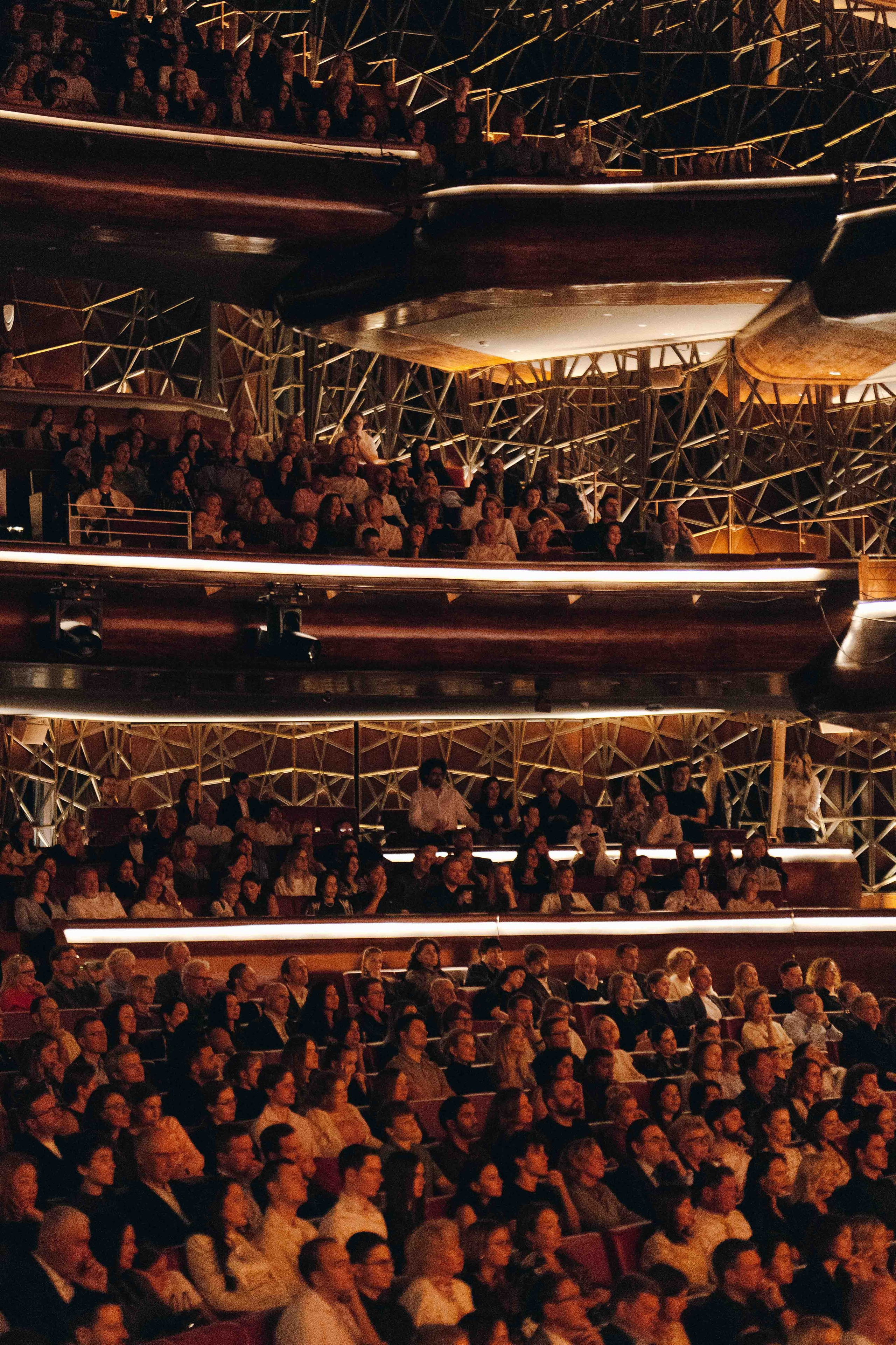 DUBAI OPERA. Wedding&Event photographer Ismail Rzayev in Baku