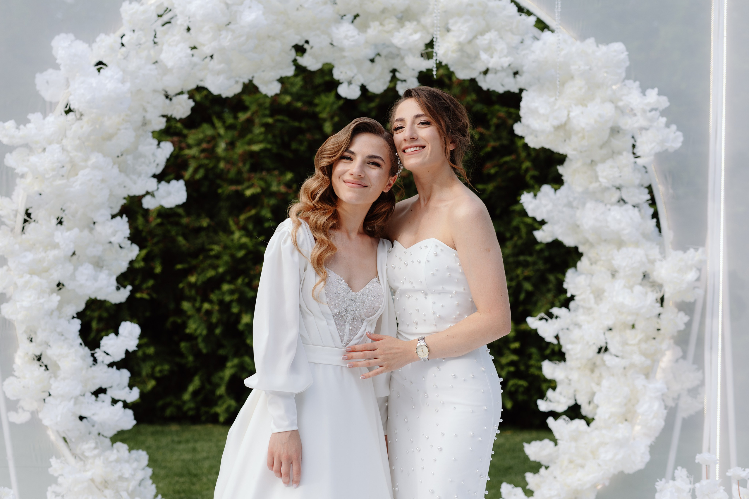 Corina & Dumitru. Main