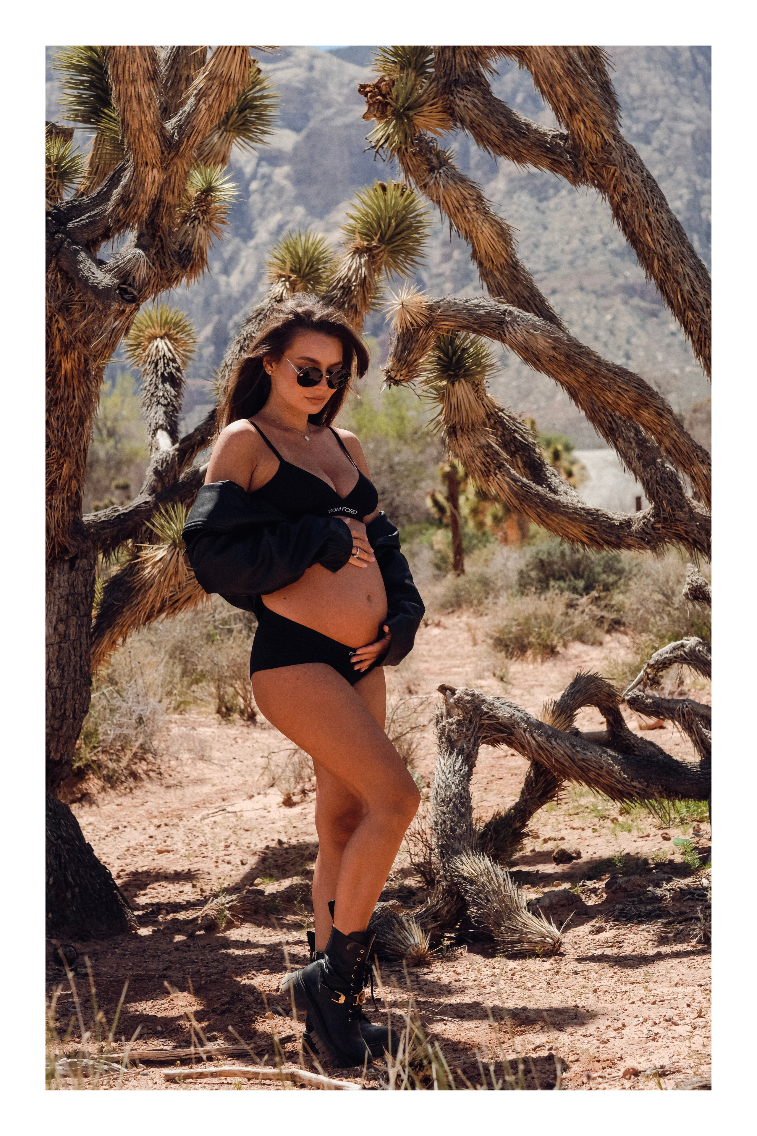 Pregnancy. Wedding photographer Las Vegas