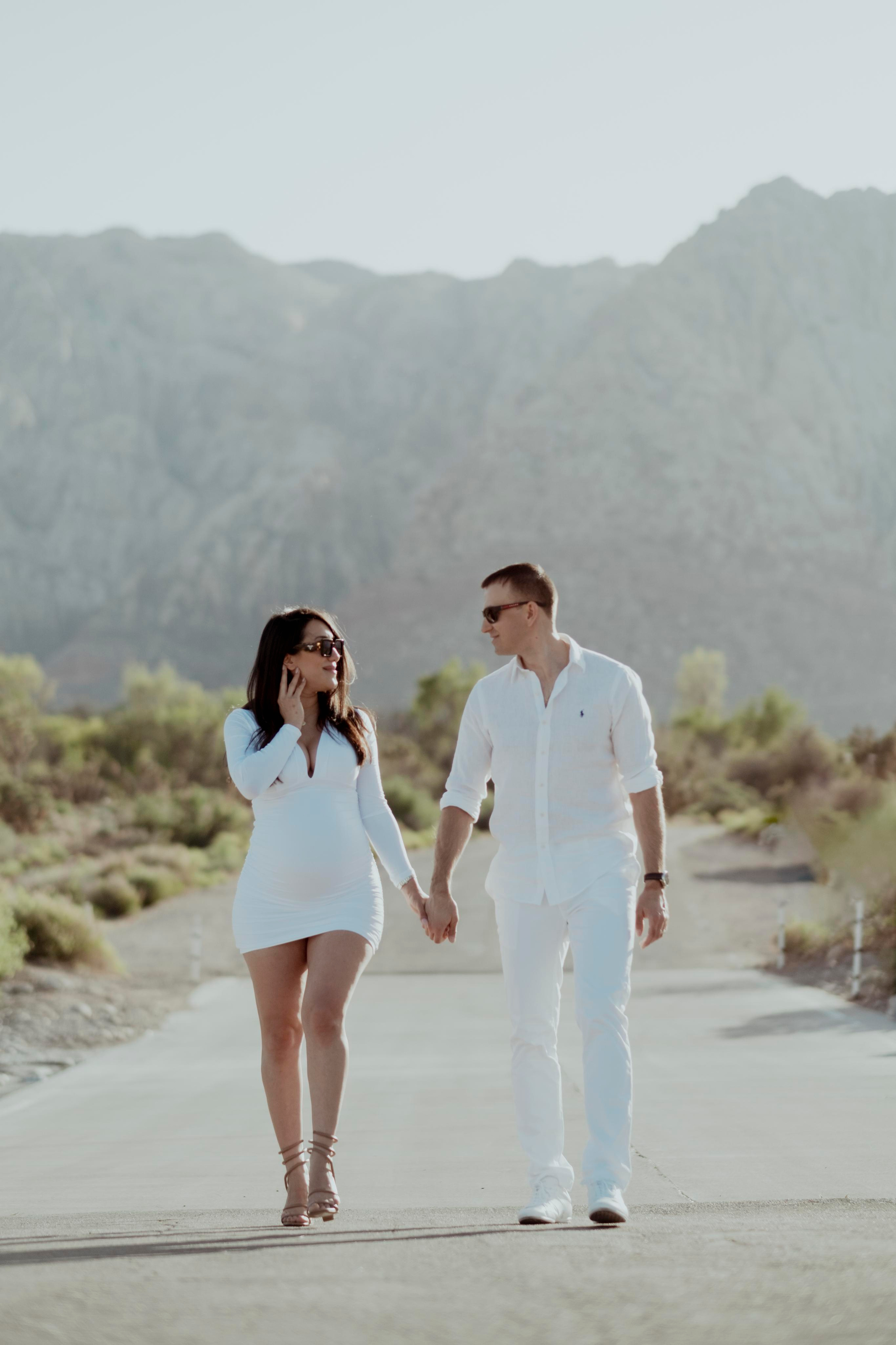 Pregnancy. Wedding photographer Las Vegas