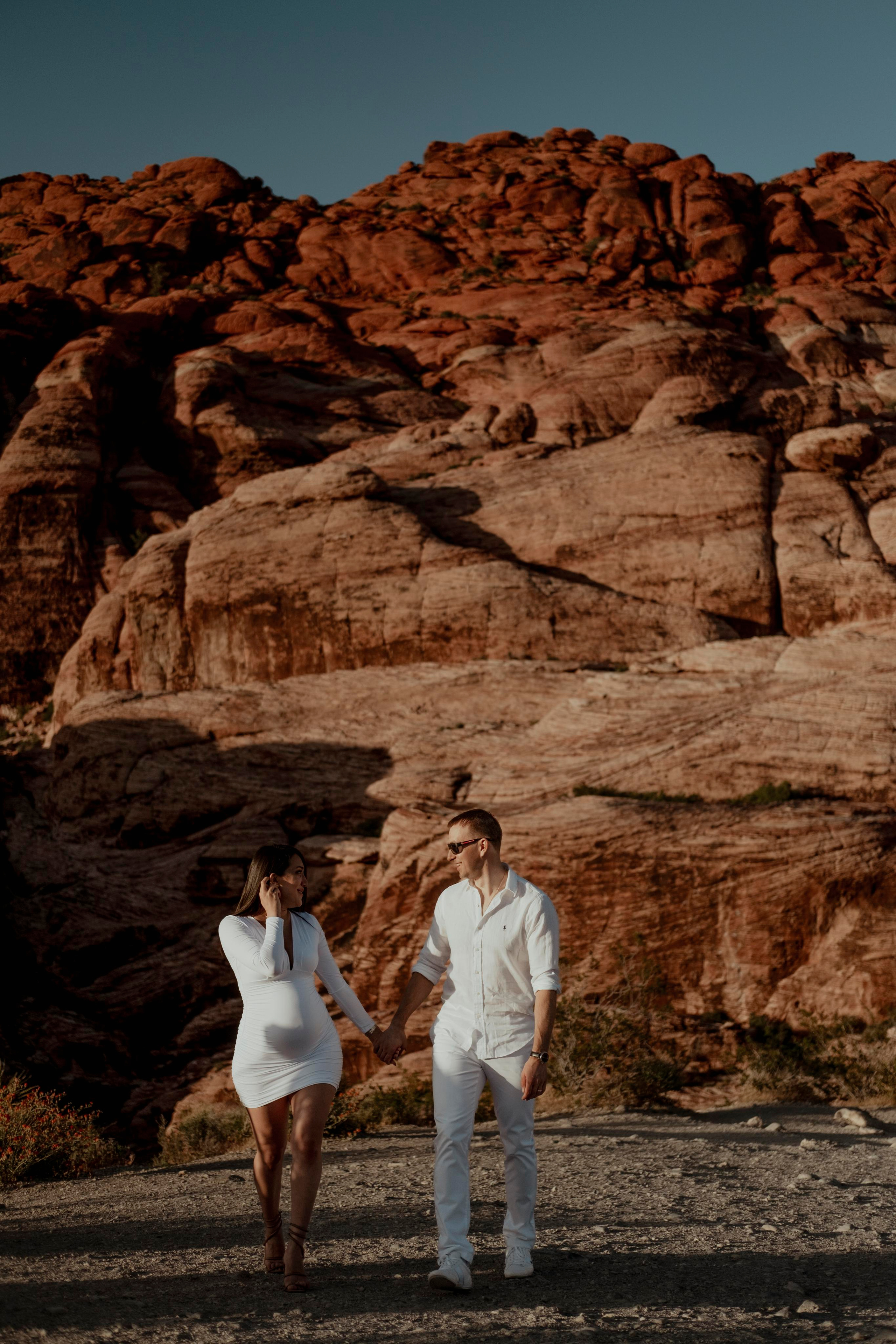 Pregnancy. Wedding photographer Las Vegas