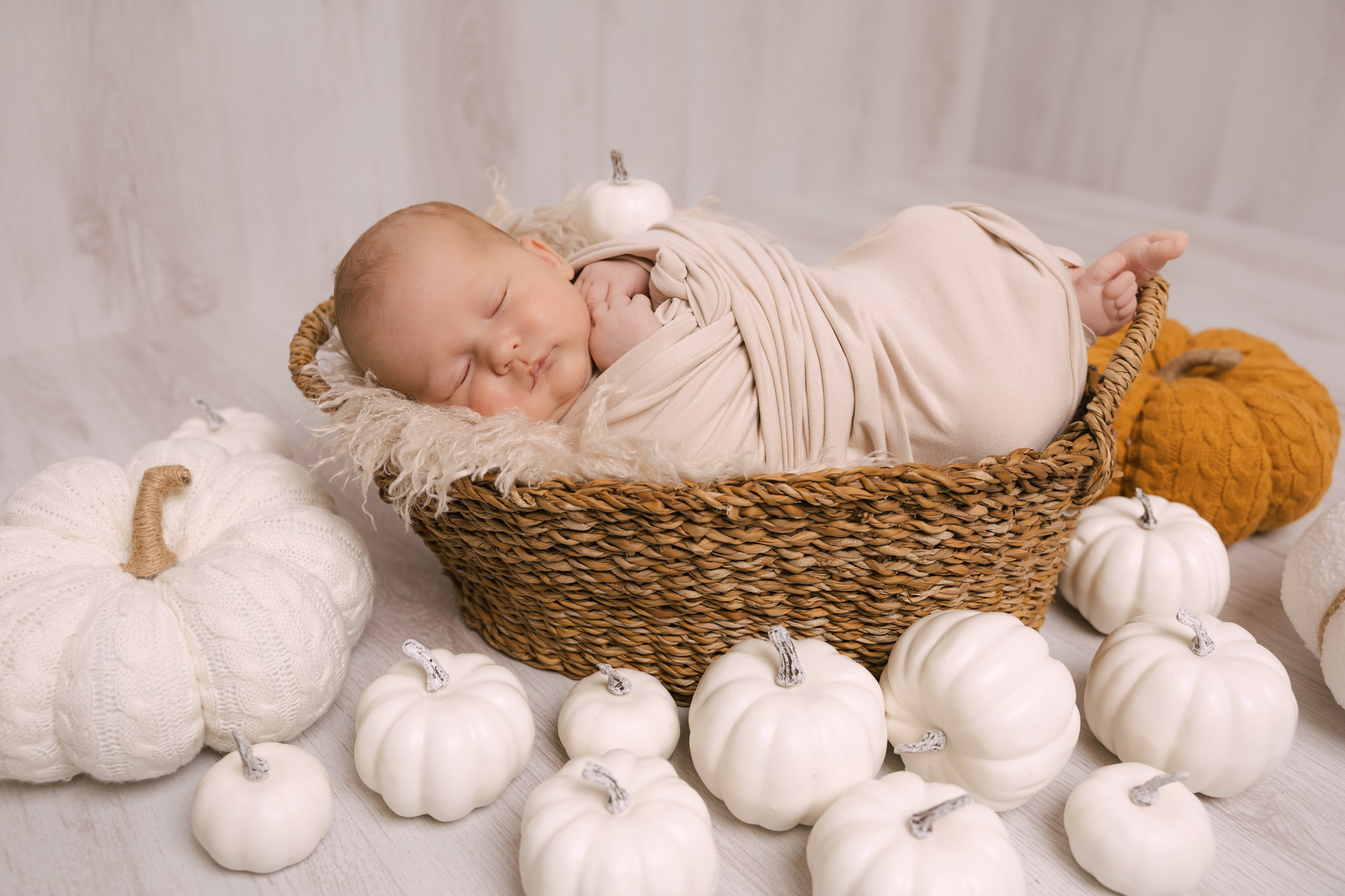 První měsíc života. Лайфстайл и семейный фотограф в г. Писек Чехия Оксана Телупилова