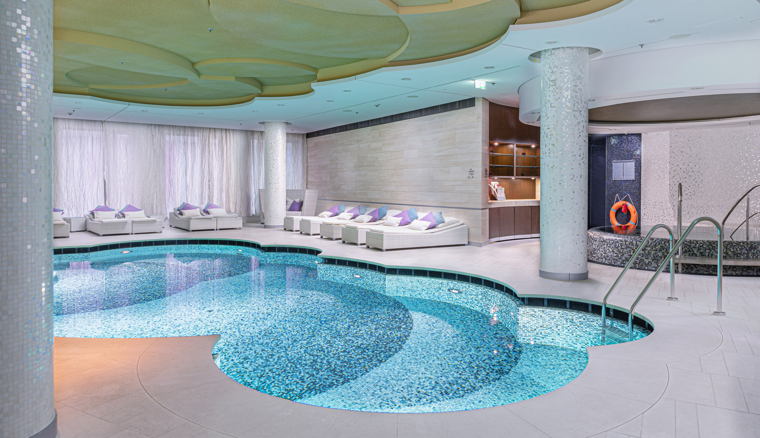 Entdecken Sie die Schönheit der Architektur: Professionelle Fotografie. Fotograf in Berlin Brandenburg (Familien, Kinder, Paare, Hochzeiten)