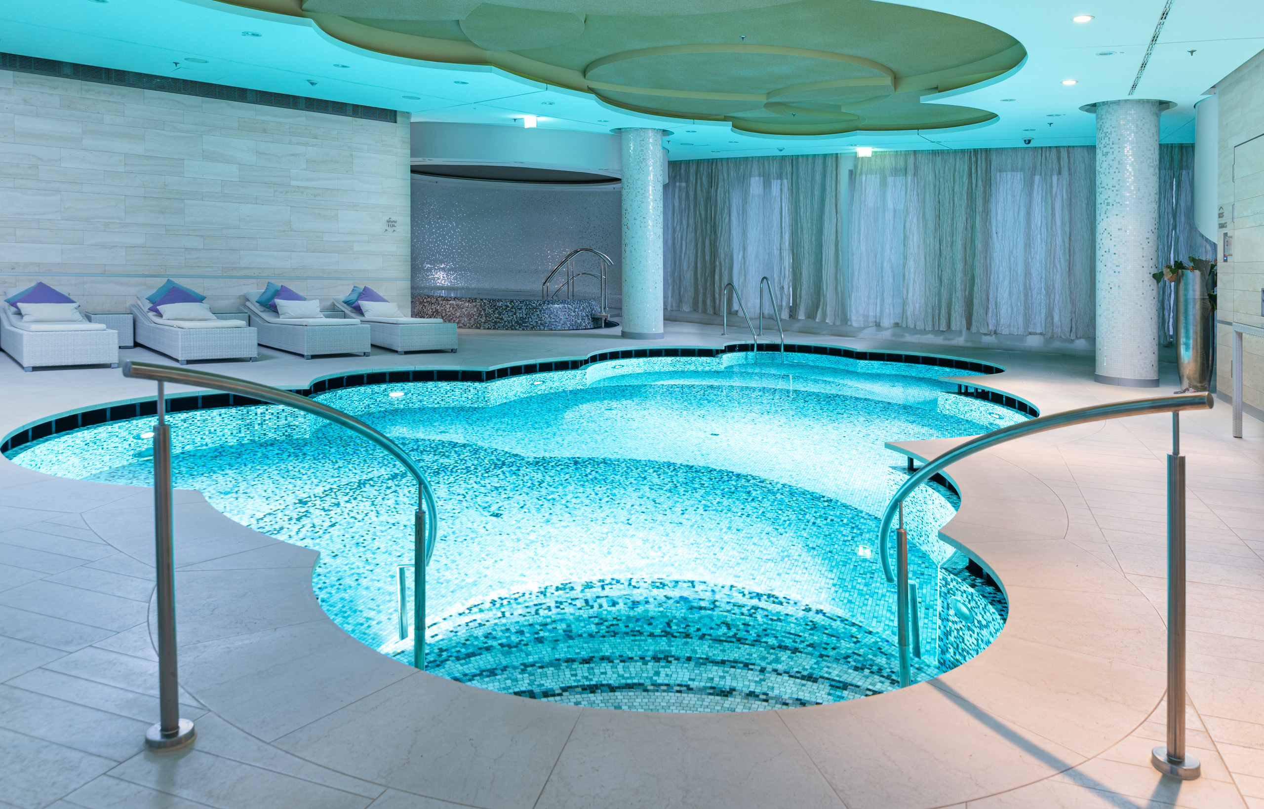 Entdecken Sie die Schönheit der Architektur: Professionelle Fotografie. Fotograf in Berlin Brandenburg (Familien, Kinder, Paare, Hochzeiten)