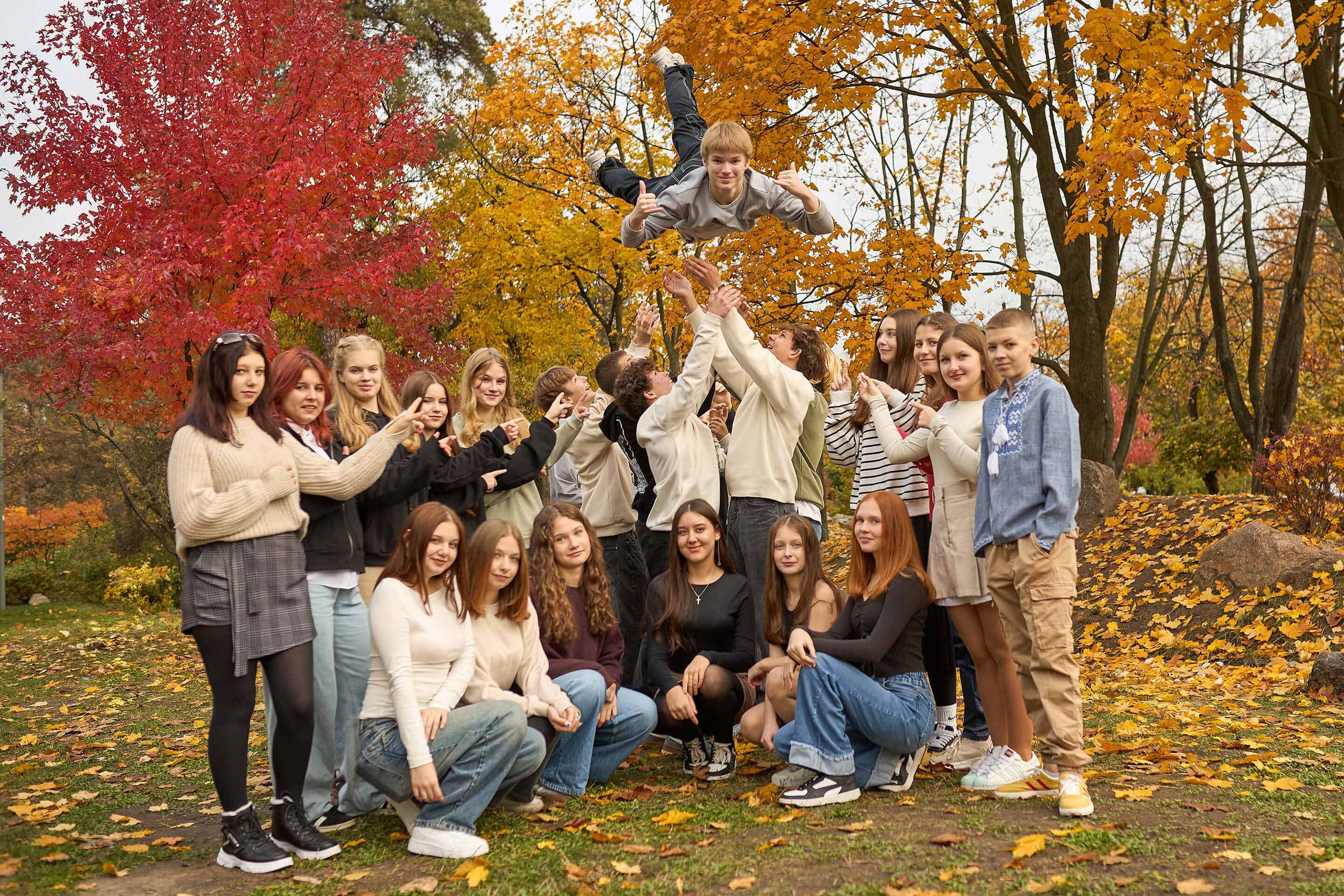 Випускний альбом для 9 та 11 класу замовити в Києві. Випускні альбоми фотокниги Київ та Дніпро