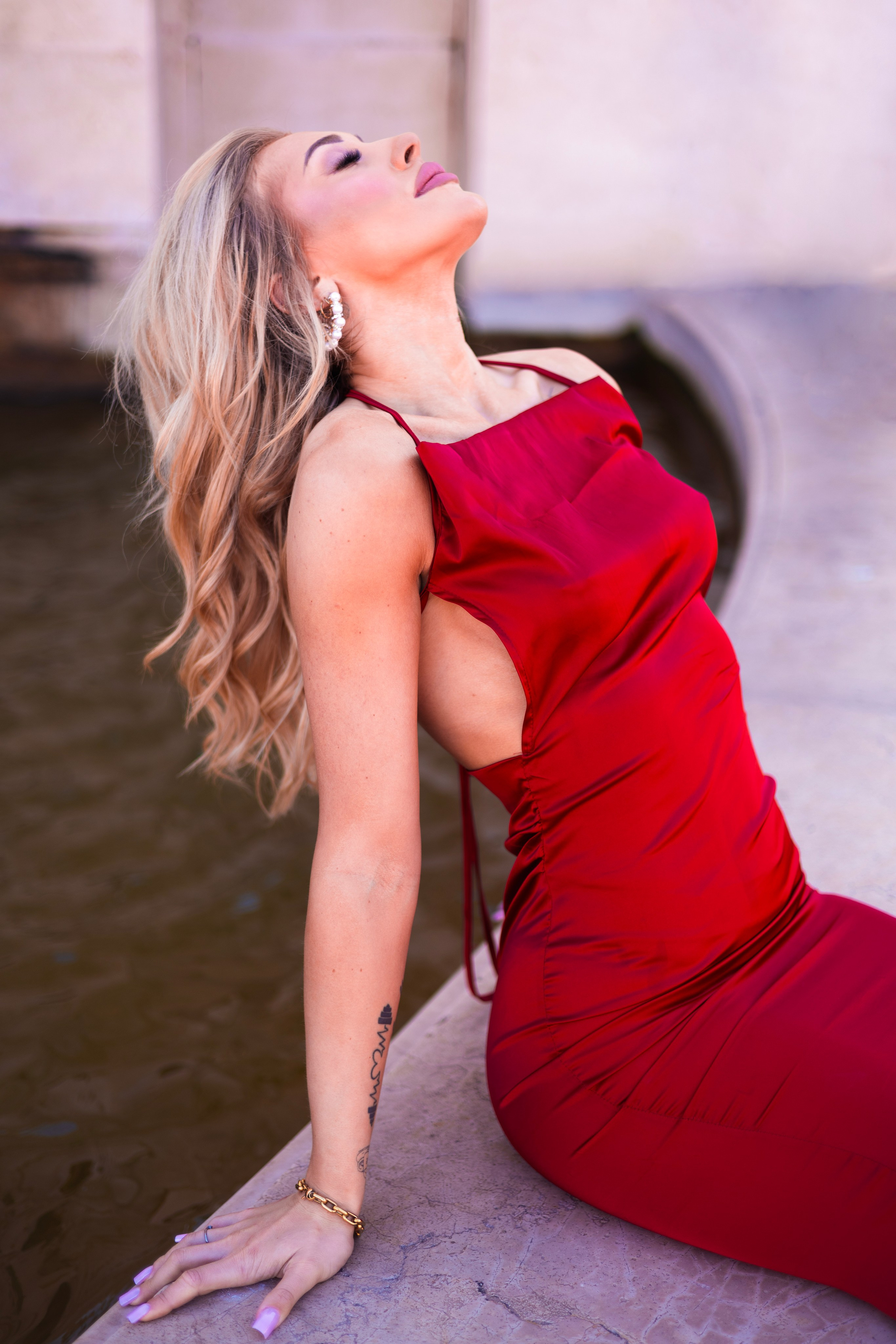 INDIVIDUAL SHOOTING. Hi! My name is Irena, and I’m a professional photographer specializing in family photography, love stories, and individual photoshoots