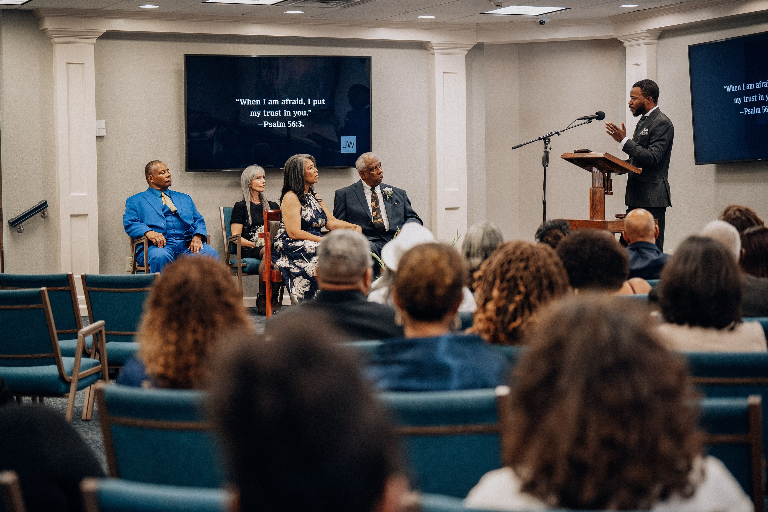 Wedding talk for an adult couple. Portrait and wedding photographer in New York