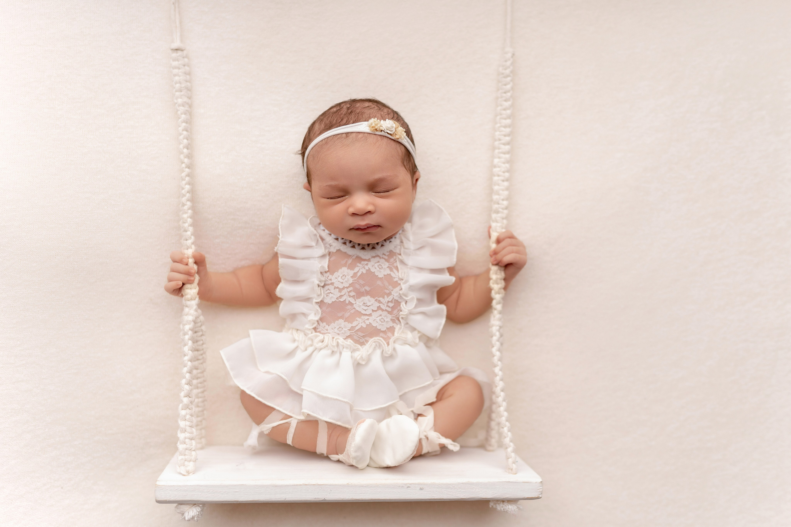 Esu Aleksandra naujagimių ir kudikių fotografė iš Vilniaus