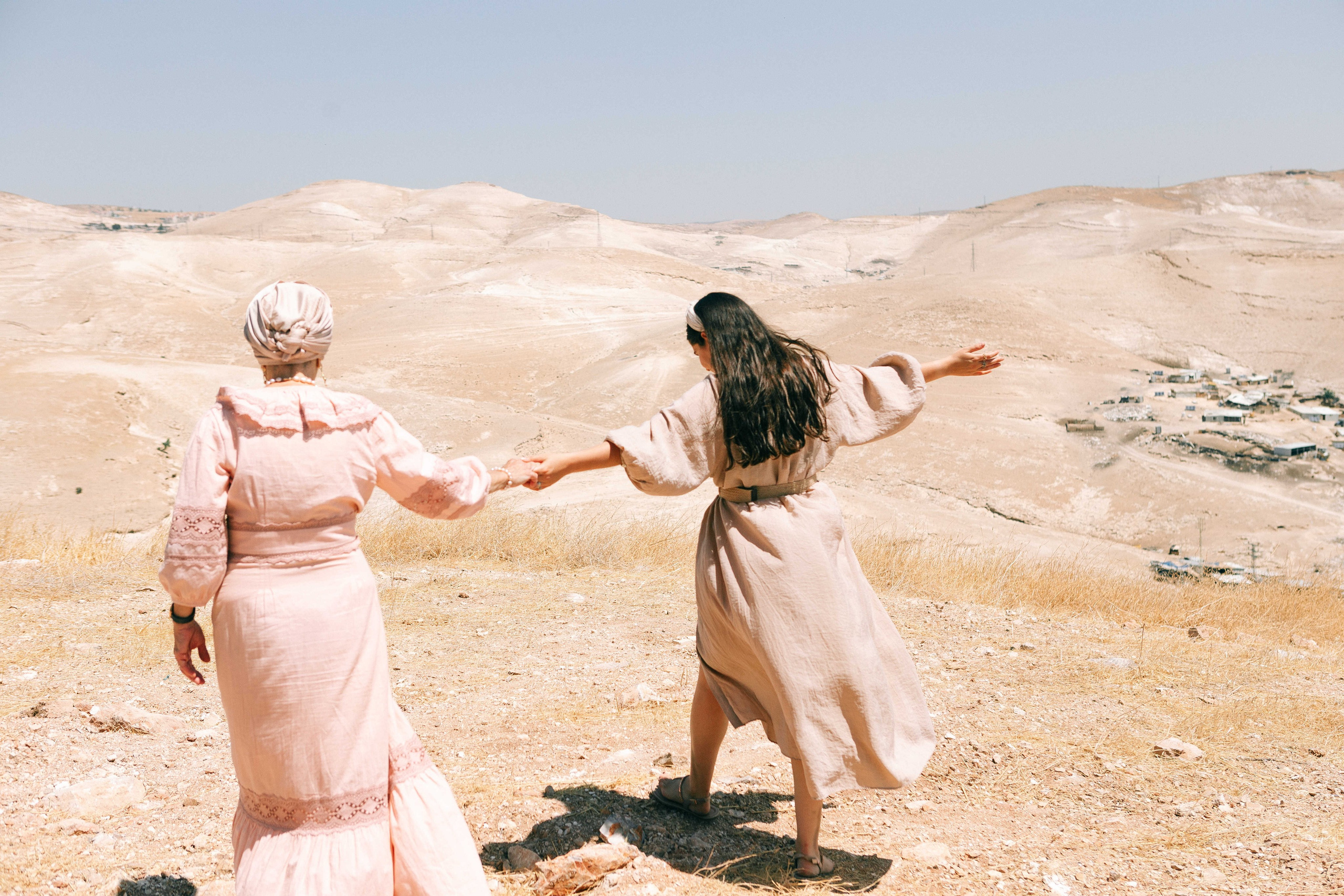 MAALE ADUMIM, HOME PHOTO SESSION + DESERT. Https://shi-photo.com/