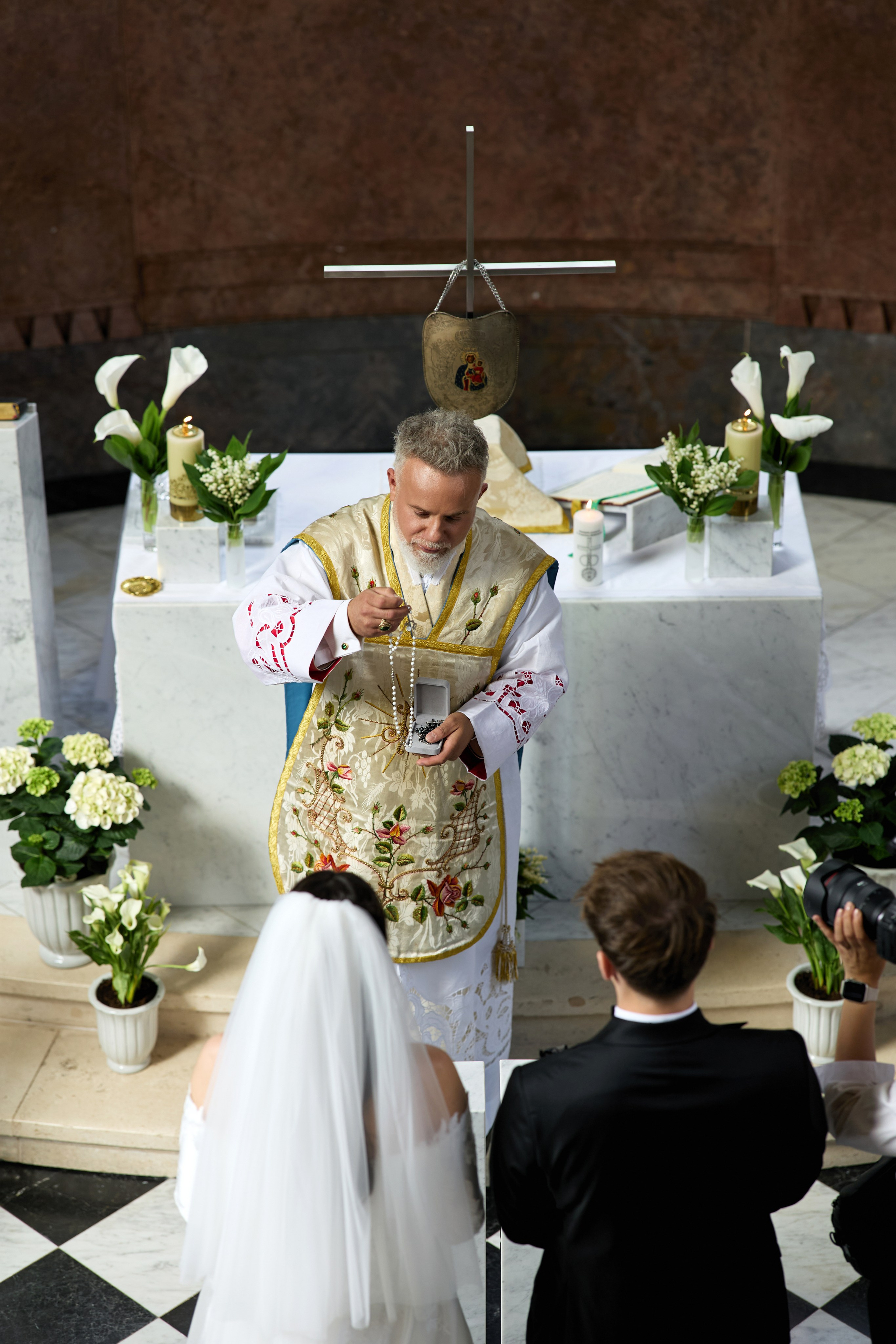 Wiktoria & Kacper. Pałac Goetz. Fotograf ślubny i rodzinny w Krakowie Yana Klymova