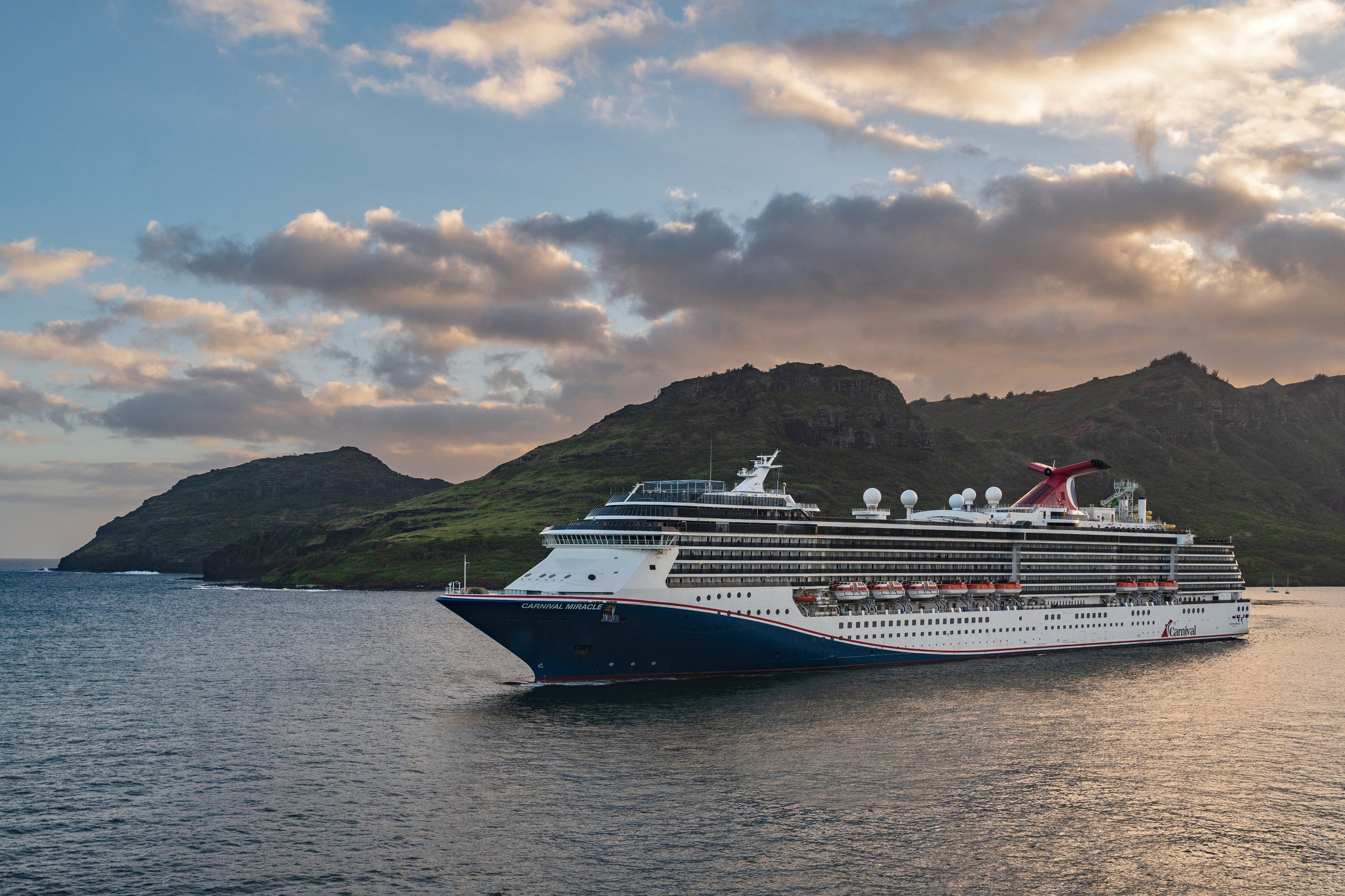 SHIPS. Awards winning photographer in Kauai, Hawaii
