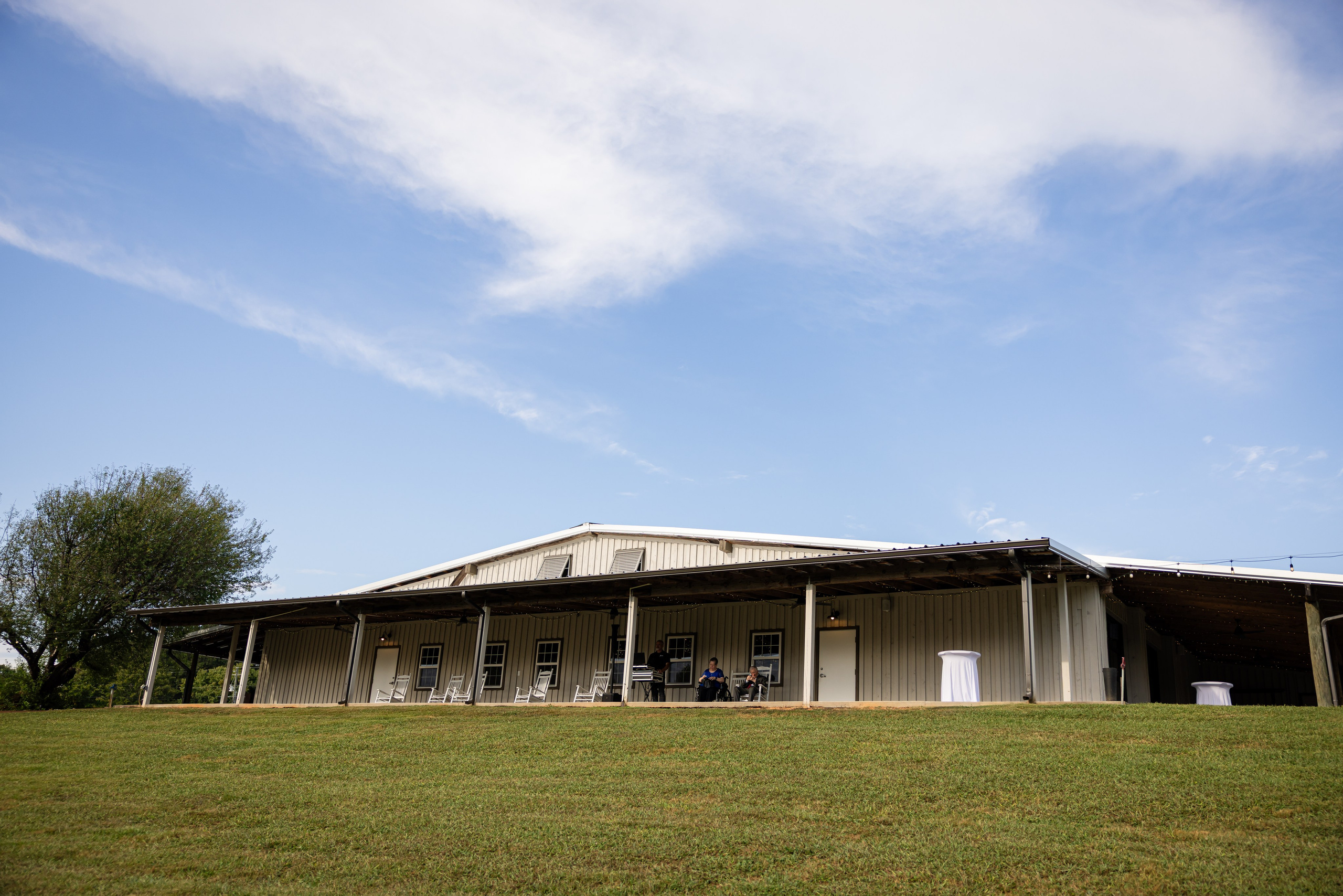 Rhodes & Allison’s Timeless Wedding at Greenbrier Farms. Wedding and portrait photography in Greenville SC