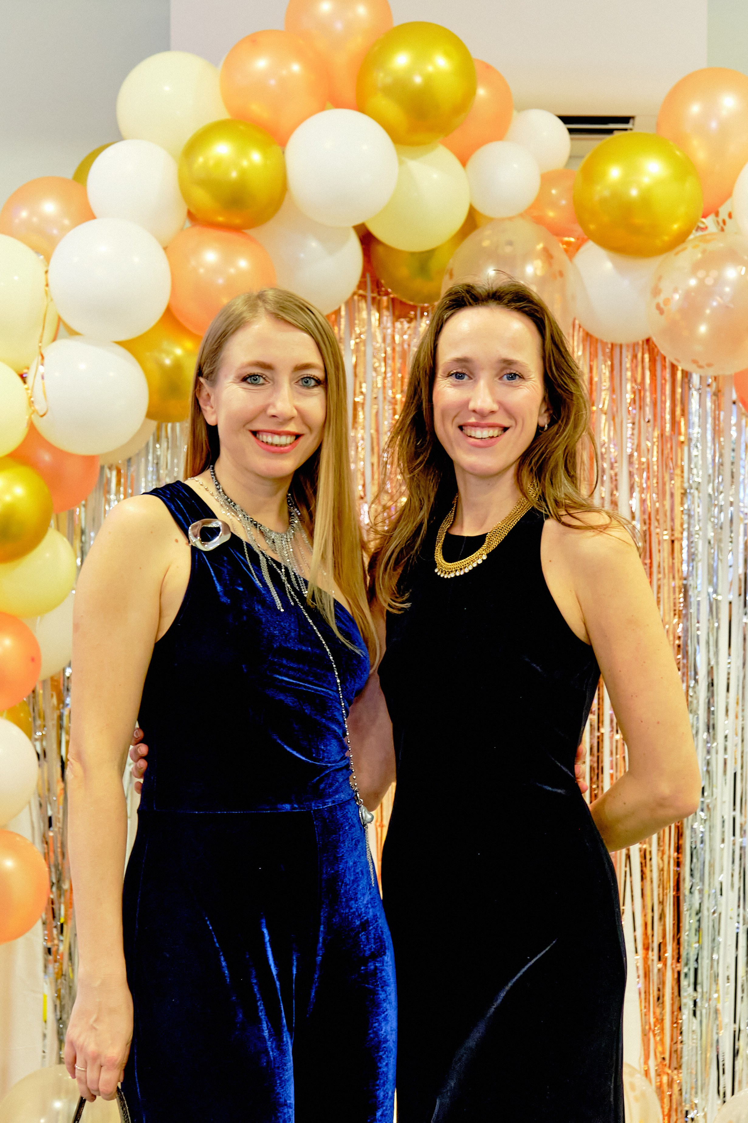 Фоторепортаж з благодійного Новорічного балу у Чорногорії. Портретний фотограф Альона Новгородцева