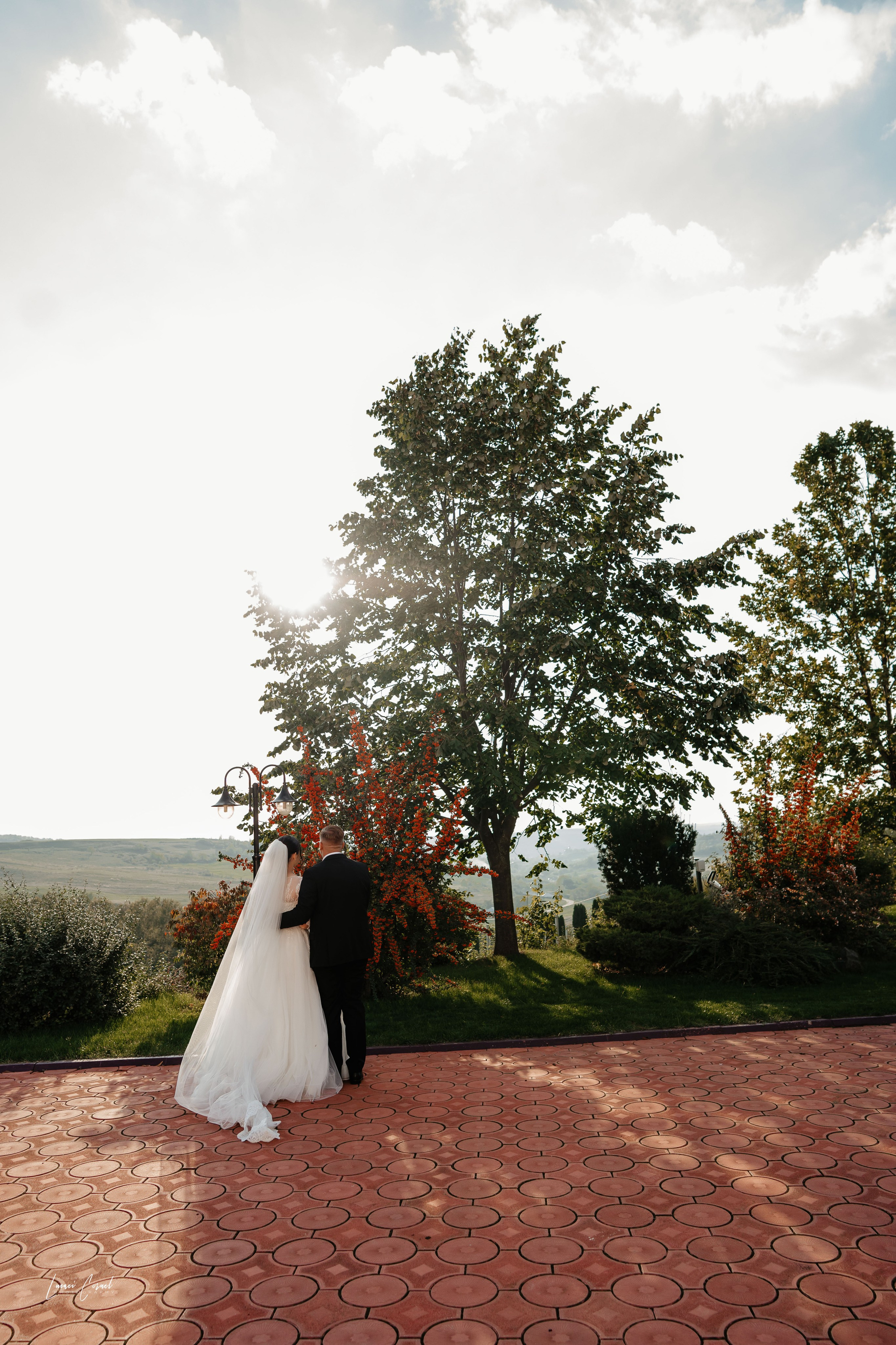 Fotograf de Nuntă Profesional — Fotografie Jurnalistică și Clasică pentru Amintiri de Neuitat. Fotograf de nuntă, corporate, botezuri, majorate și aniversări Roman, Lucaci Cornel