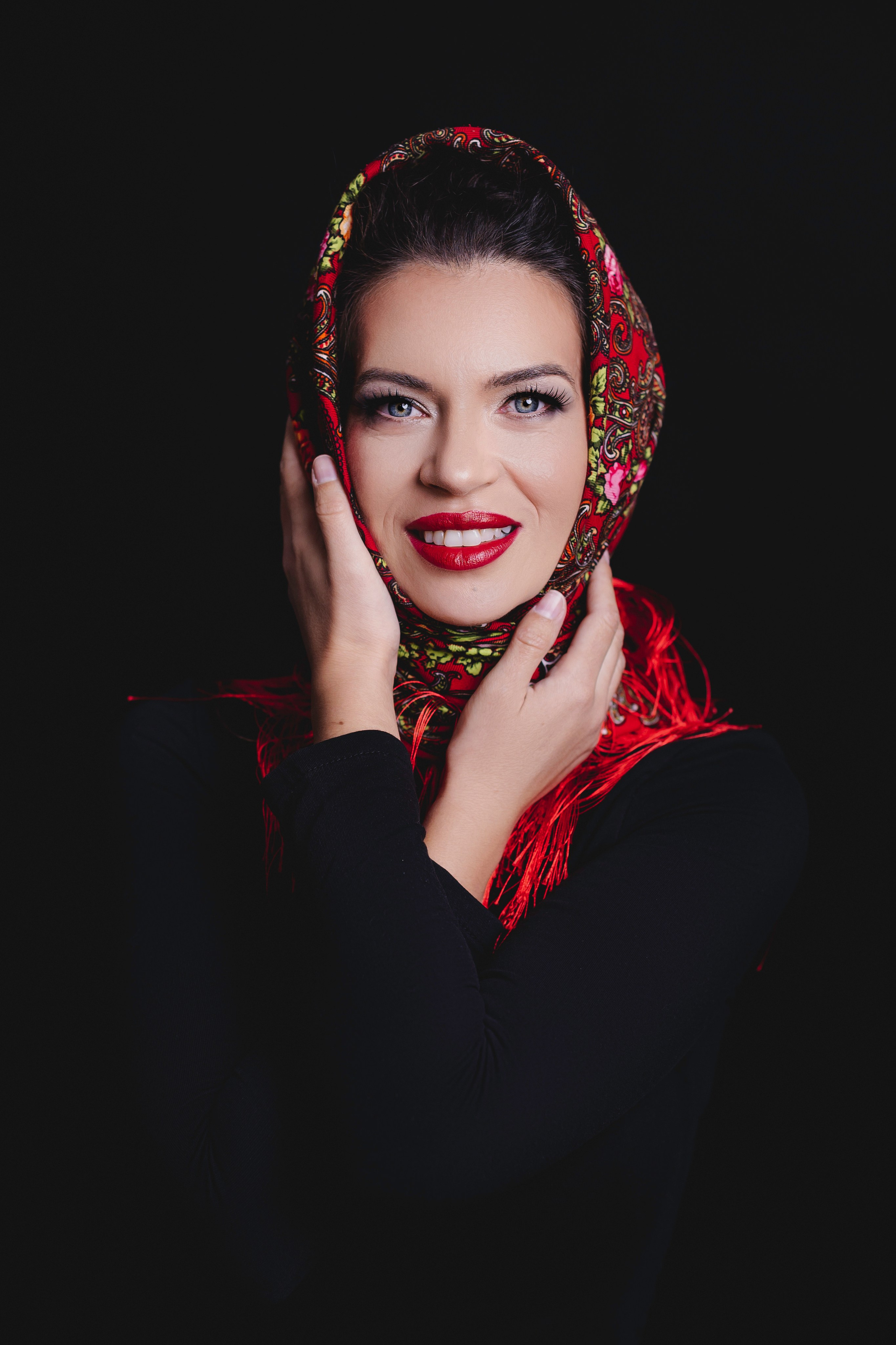 Portrete Constanta - O clipa de sinceritate in faţa camerei. Elena Mascan – Fotograf newborn, maternitate, portret, smash the cake & branding personal | La Femme Studio Photograpy|Constanţa