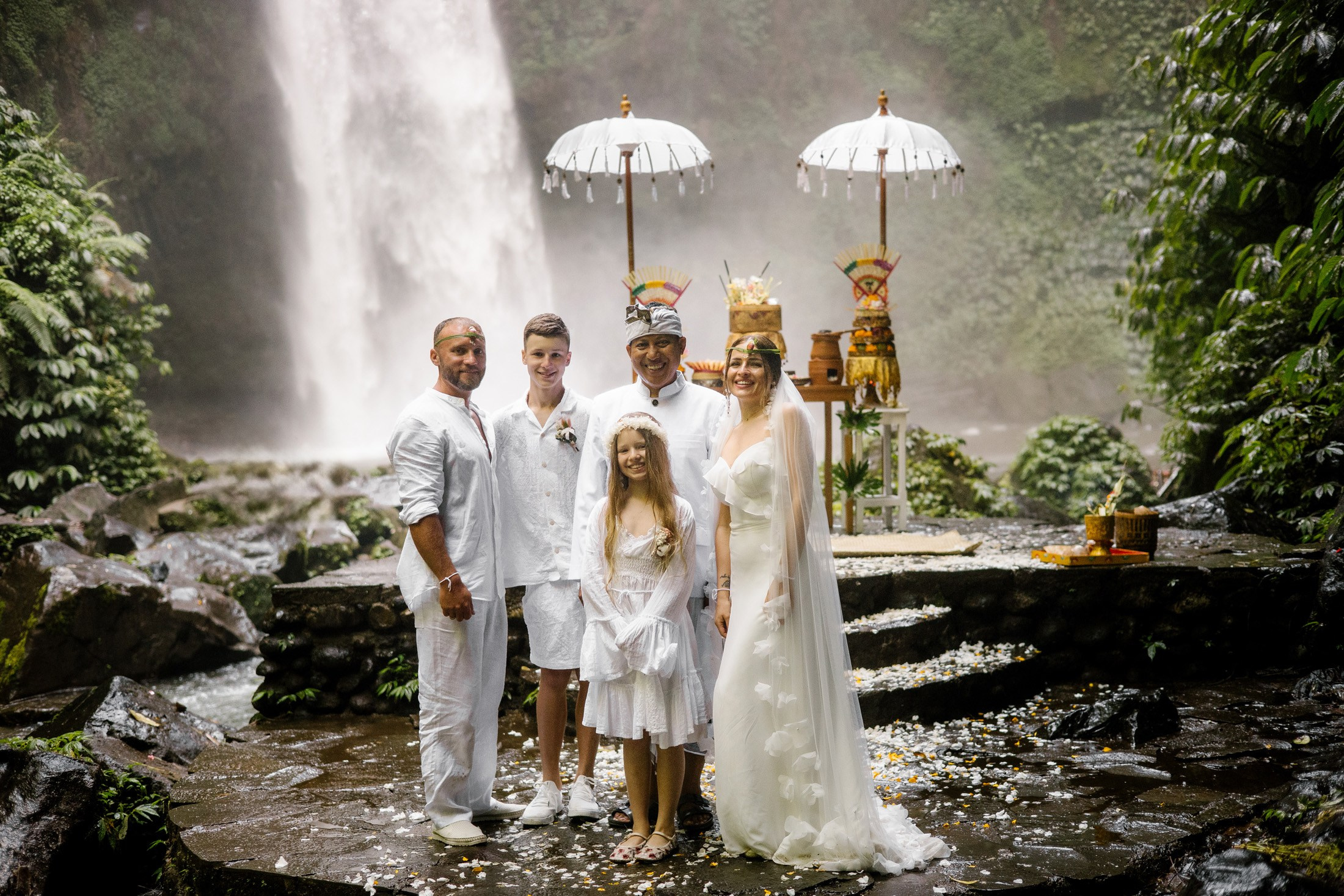 Family wedding. Getitfeel — Aesthetic Photography and Videography