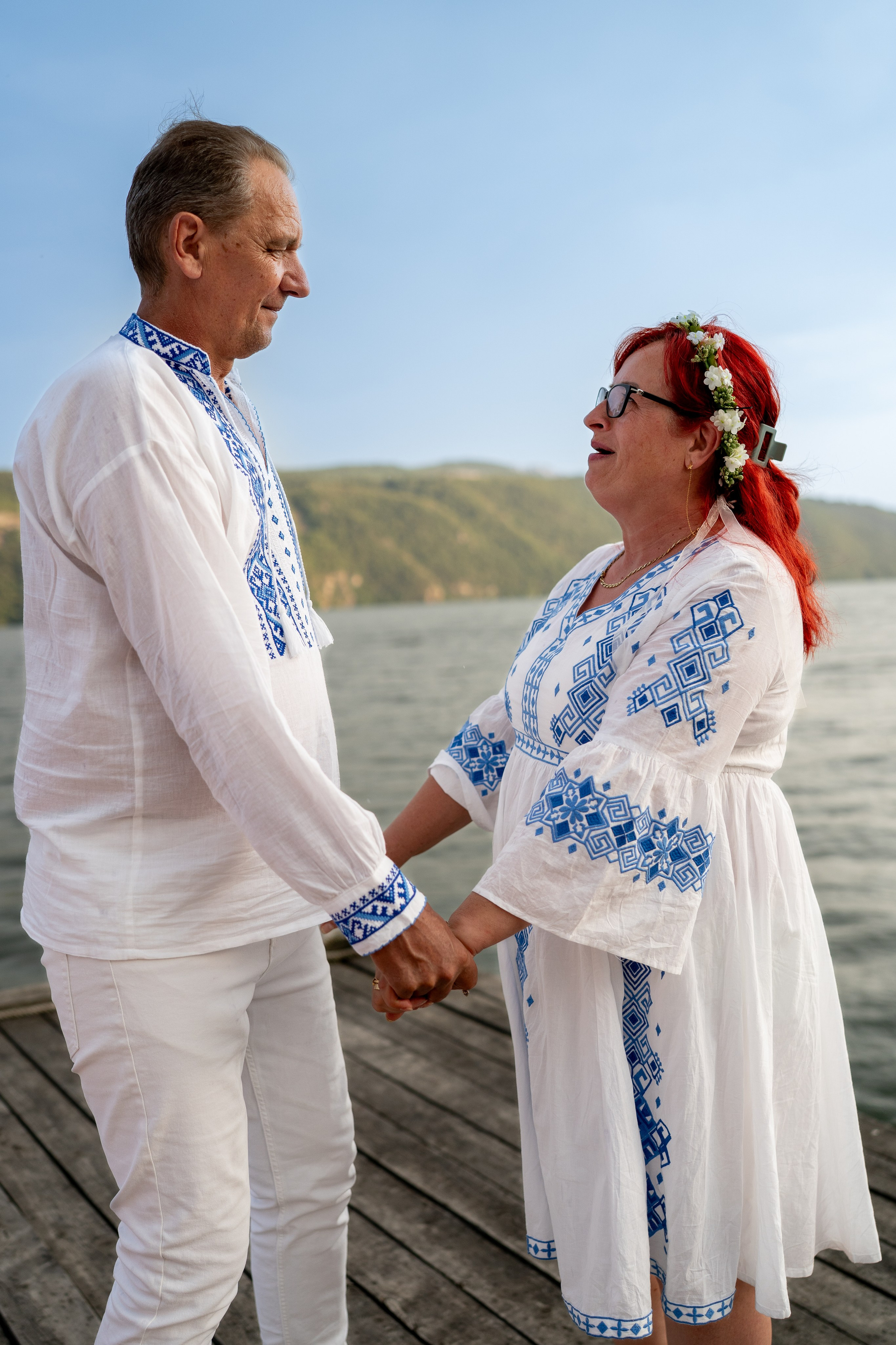 Imortalizează emoția reînnoirii jurămintelor la Nunta de Argint printr-o ședință foto profesională. Momente autentice, povești de iubire. Fotograf de evenimente, portret si lifestyle