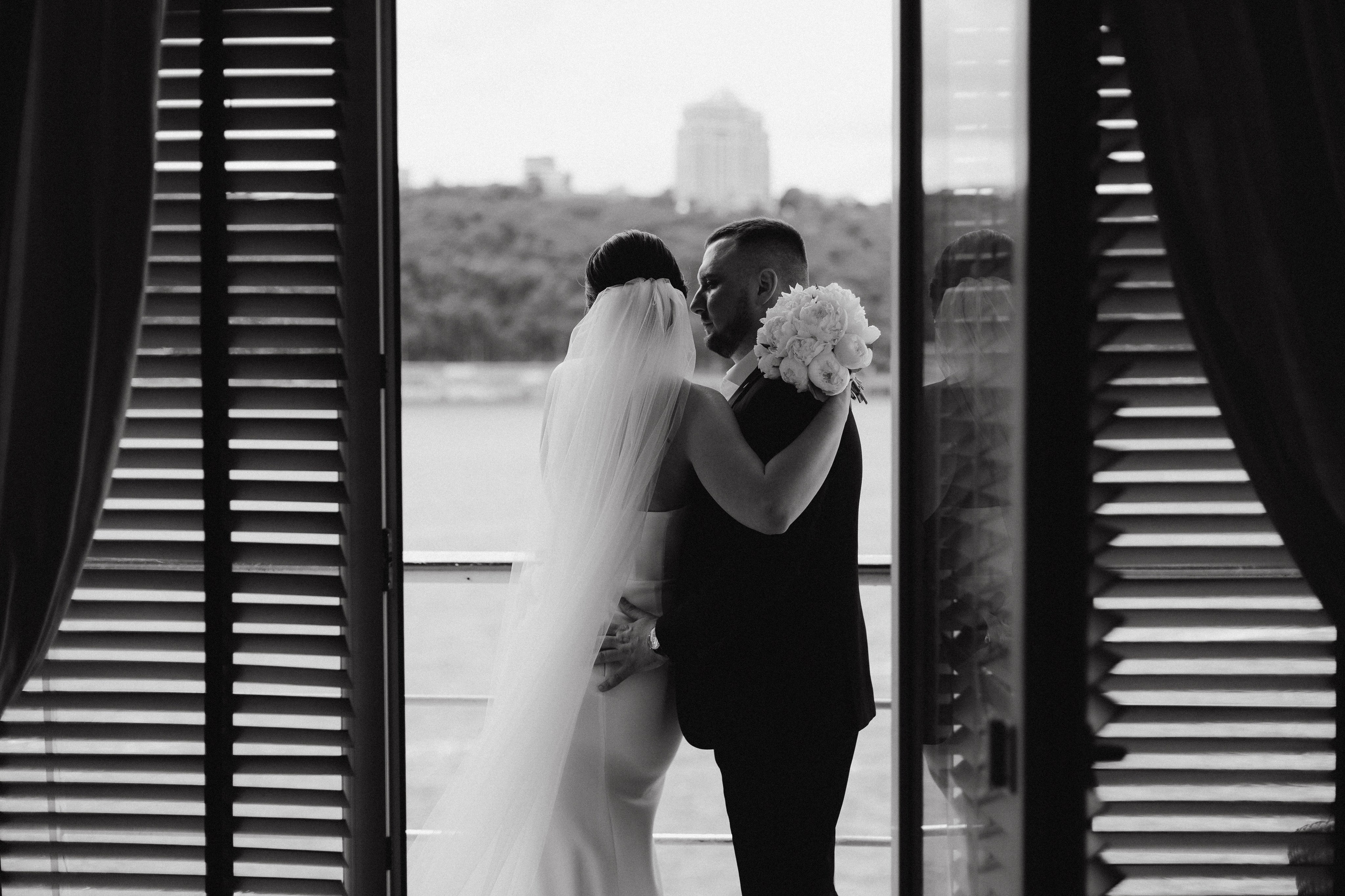 White Wedding. Wedding and Family Photograph