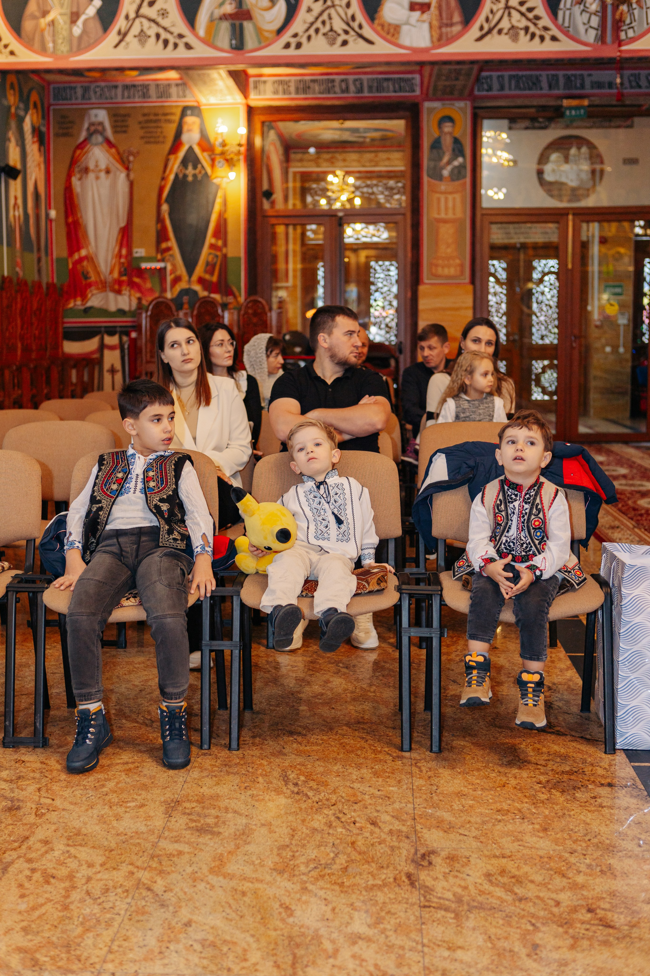 Botezul micuțului Matteo. Cristina Andronache fotograf Brașov fotograf de familie fotograf de nunta Brașov