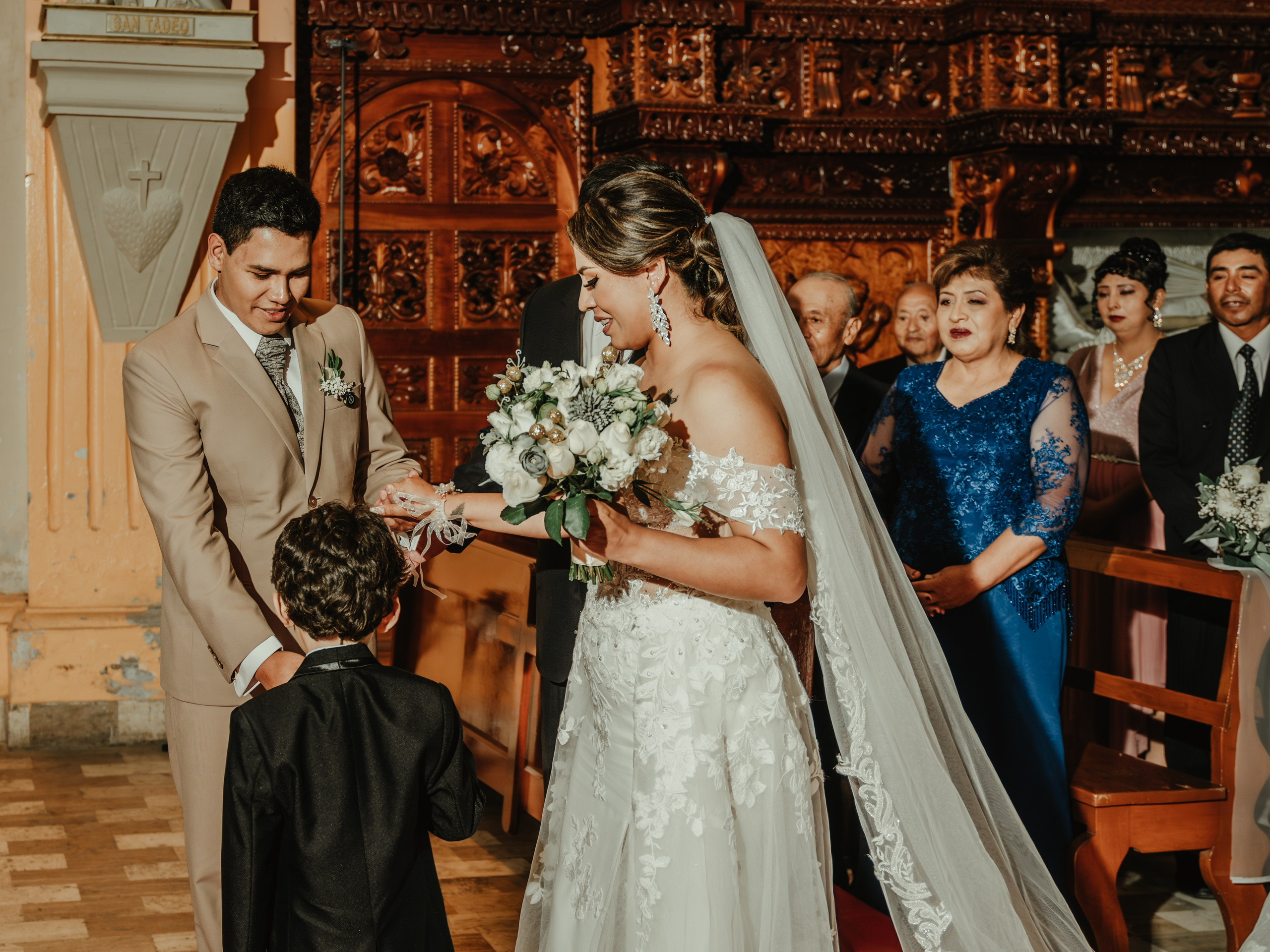 CARLA Y MARIO BODA RELIGIOSA. Studio KVTA | Fotografía y Video de Bodas en Arequipa