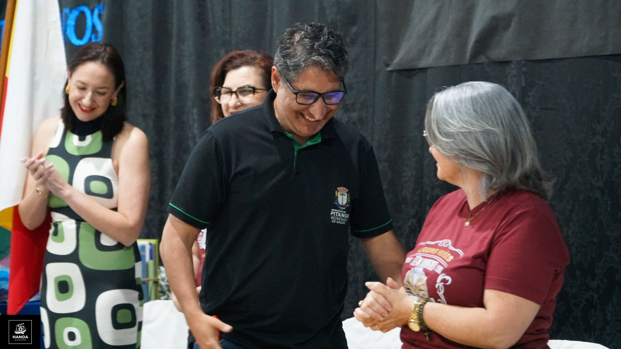 Noite autógrafos colégio Aurélio Buarque de Holanda. Handa Produções