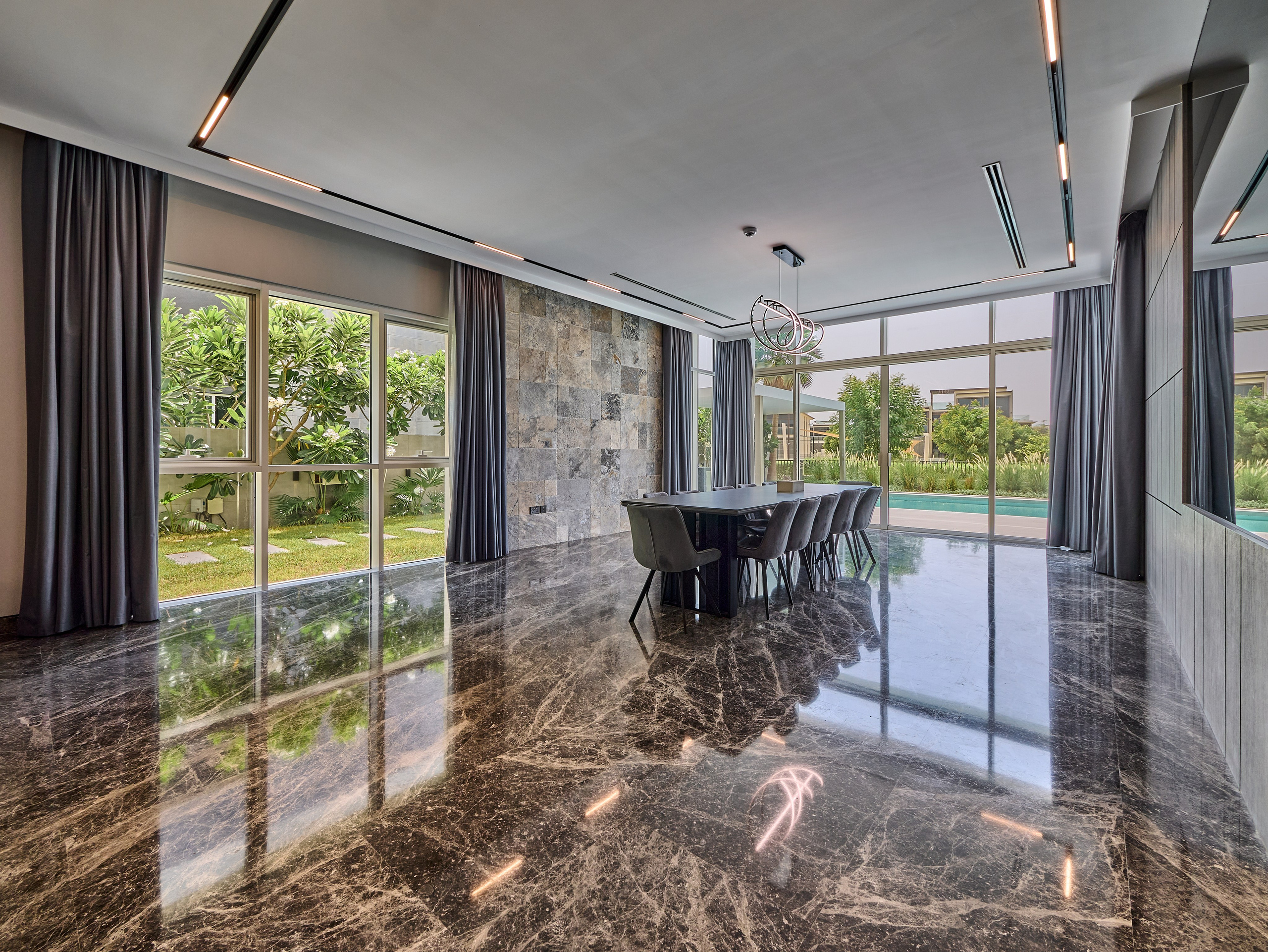 Real Estate Photography in Dubai — Interior & Villa Photos for Bayut, Airbnb, Property Finder. Hotel Photographer in Dubai — Interiors & Commercial by Oleg Novikov