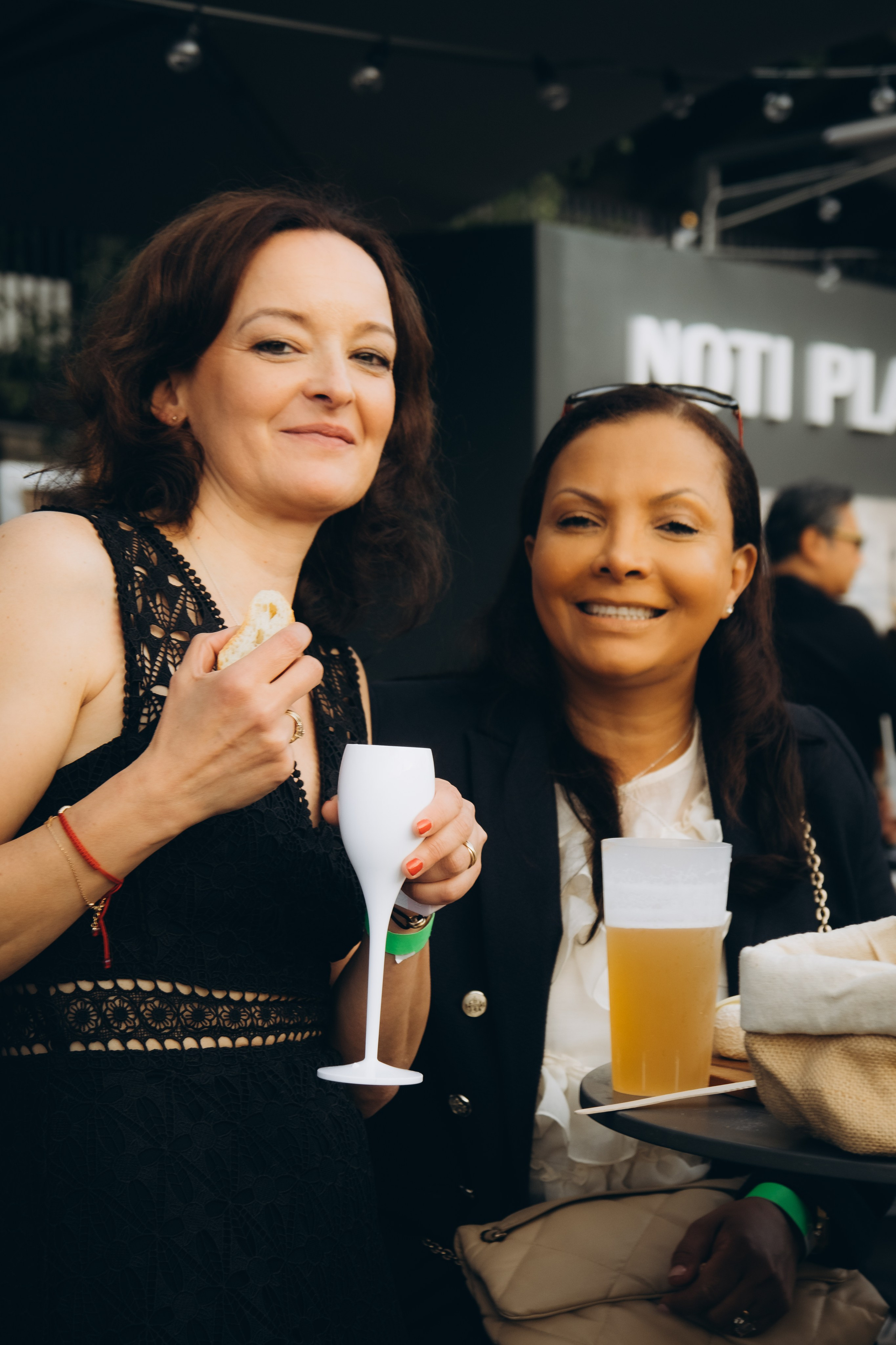 Marie’s Birthday with an Eiffel Tower view. Photographer in Paris Marina Chaput