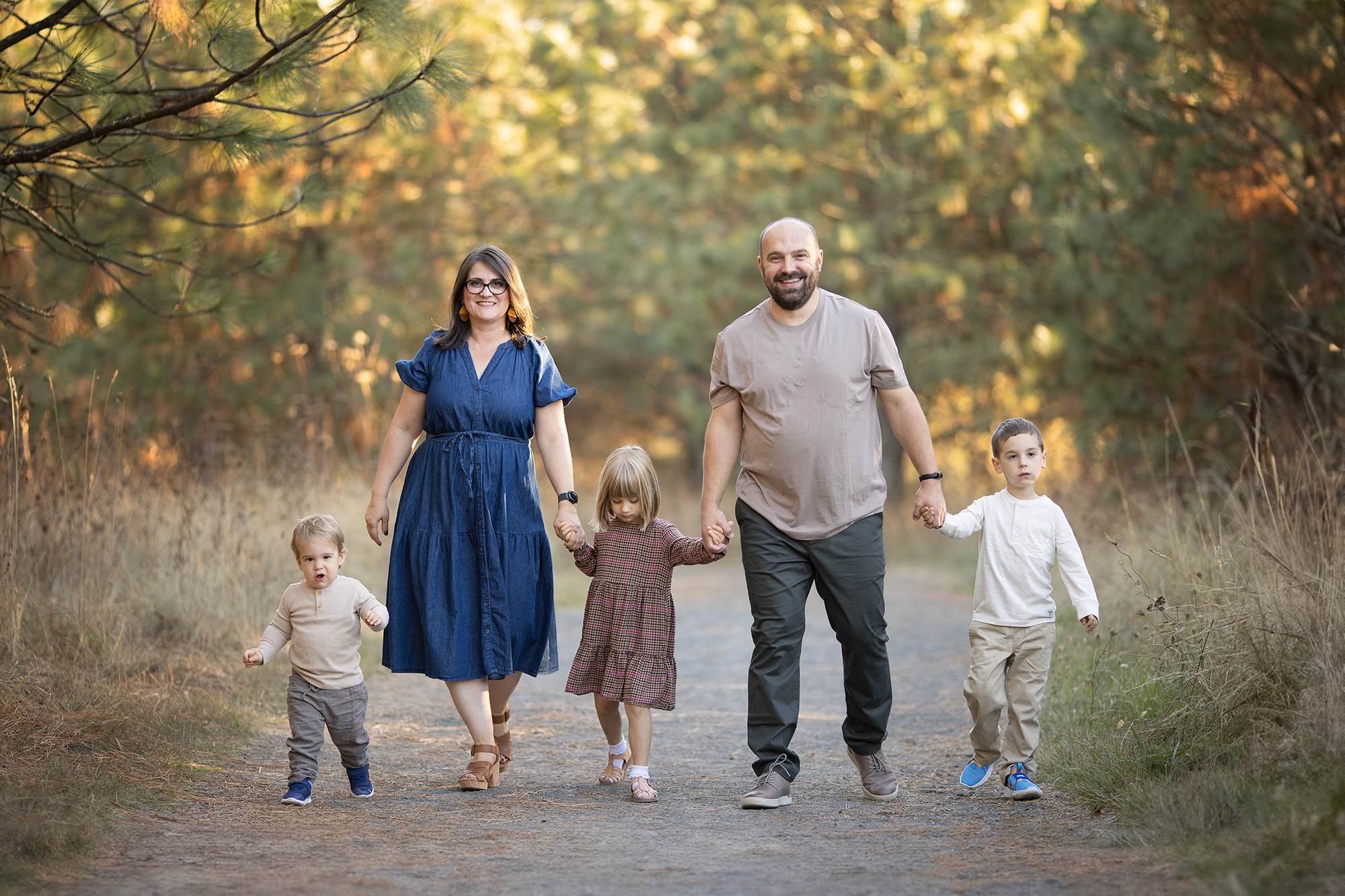 Beaverton/OR, October 2024. Elena Baldes, family photographer