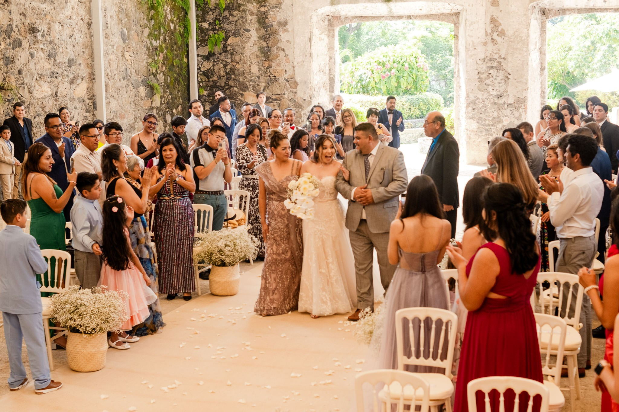 Abril & Dylan / Morelos. Wedding and family photographer in Mexico City