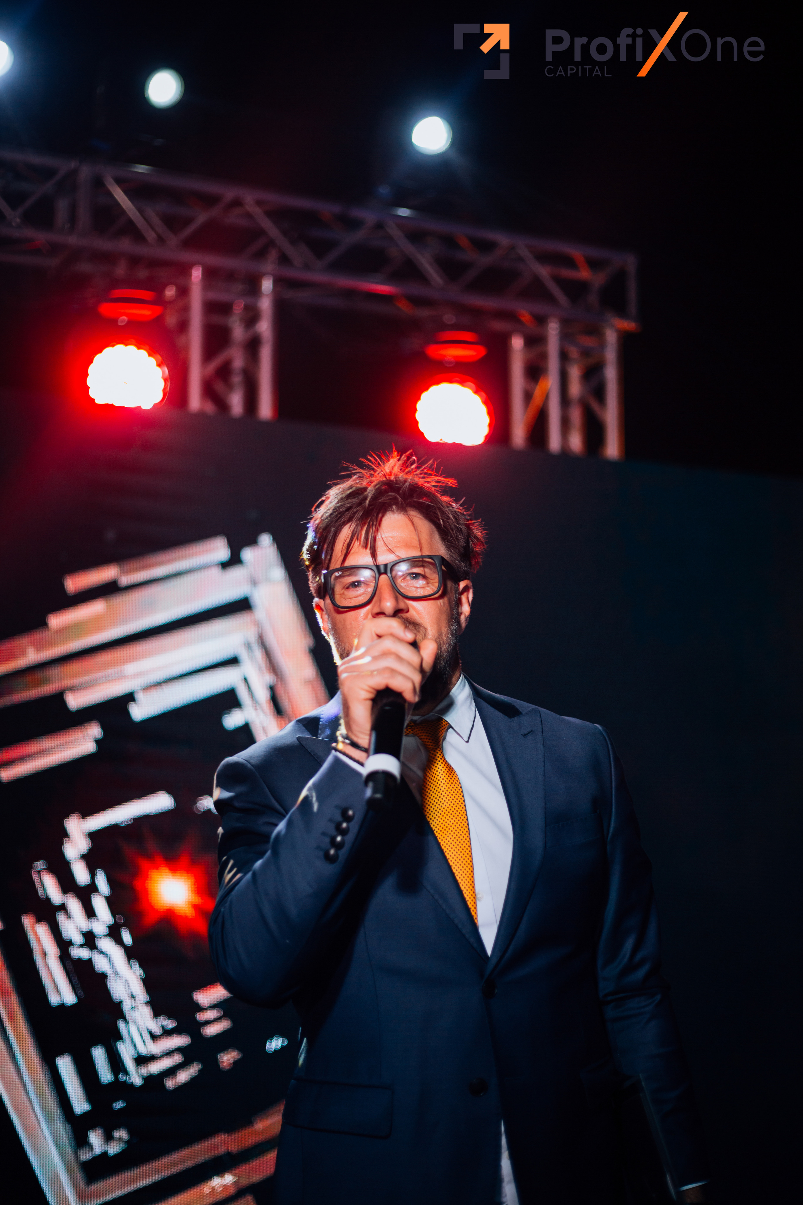 People. Photographer and videographer in Dubai Dmitry Gromov