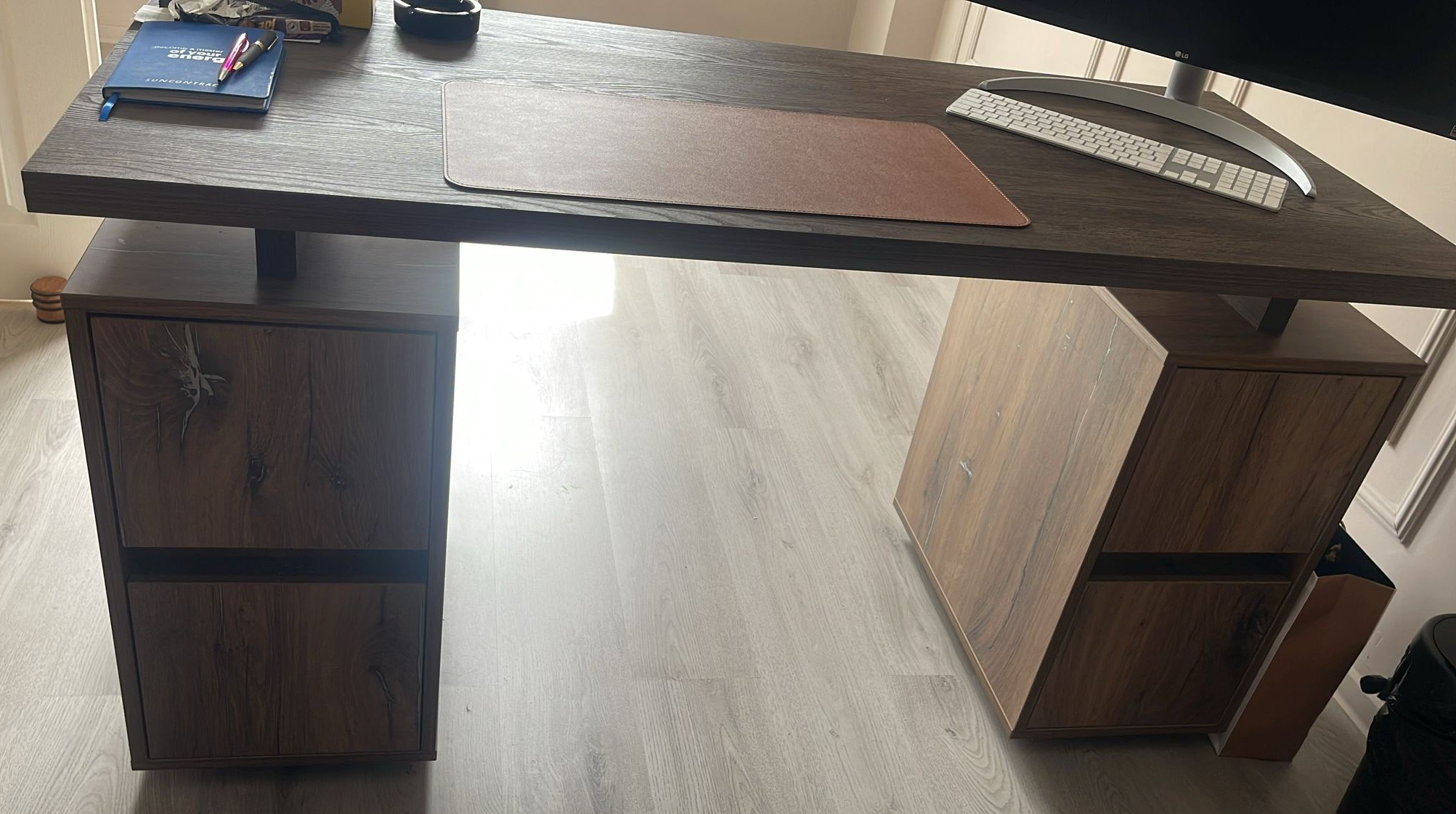 Birou. Furniture Alexandru Turcu
