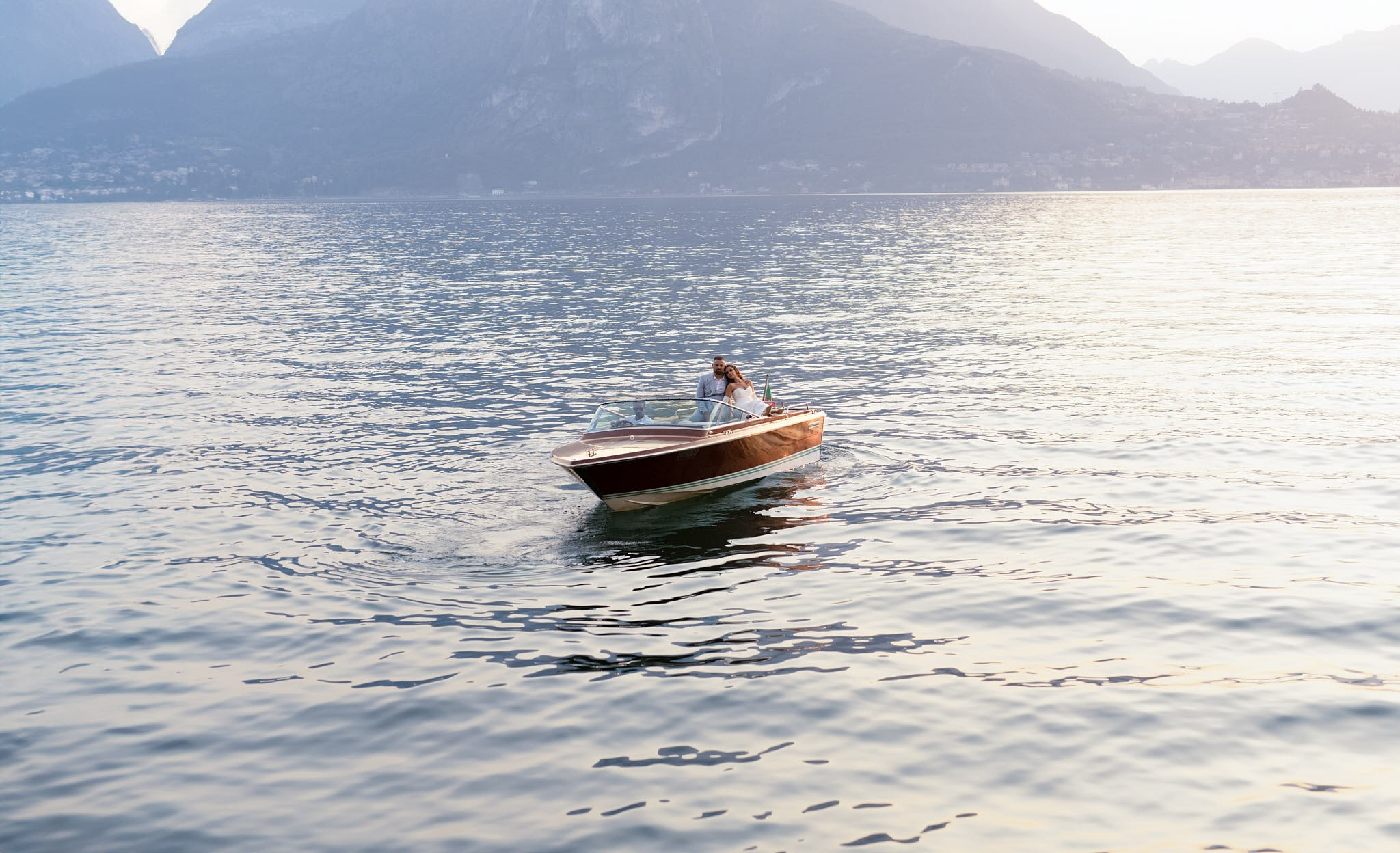 Persida & Ergys. Fotografo matrimonio Lago di Como Ferrari Media Production
