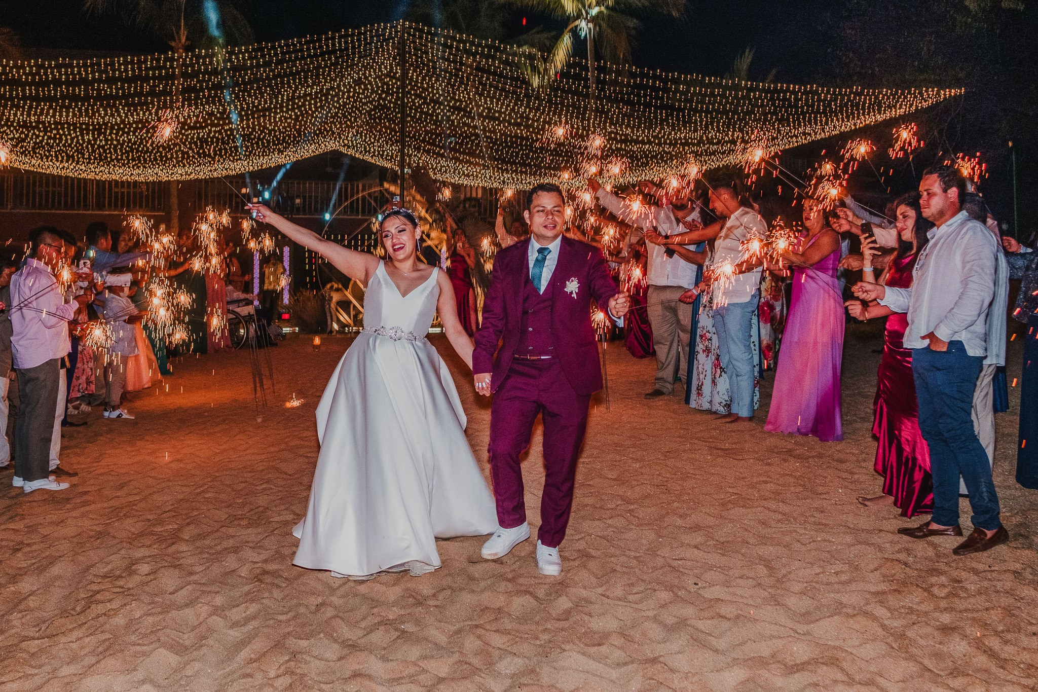 Silvia & Julio / Huatulco. Wedding and family photographer in Mexico City