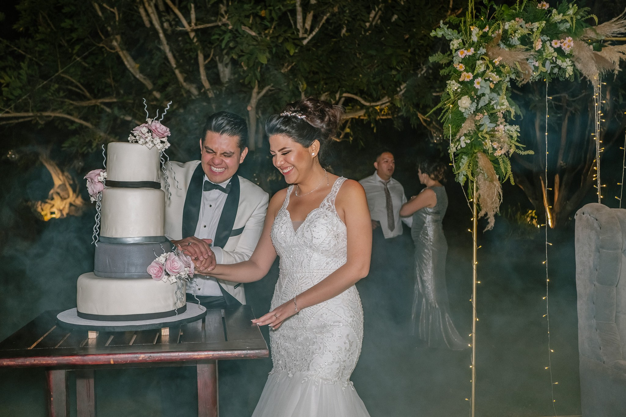 Yenisel & Raul / Tepoztlan. Wedding and family photographer in Mexico City