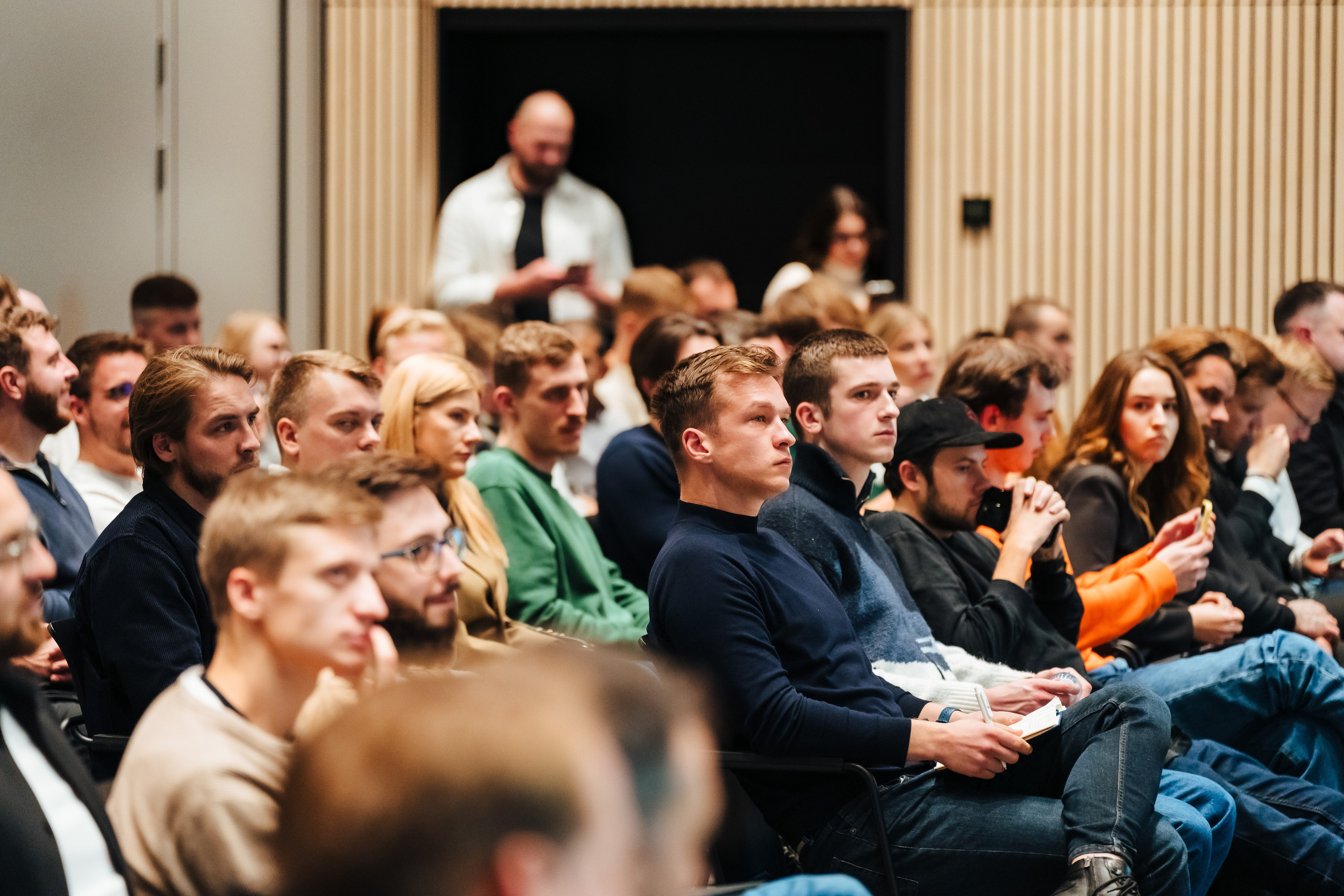 AI Evergrowth. OnePIXEL