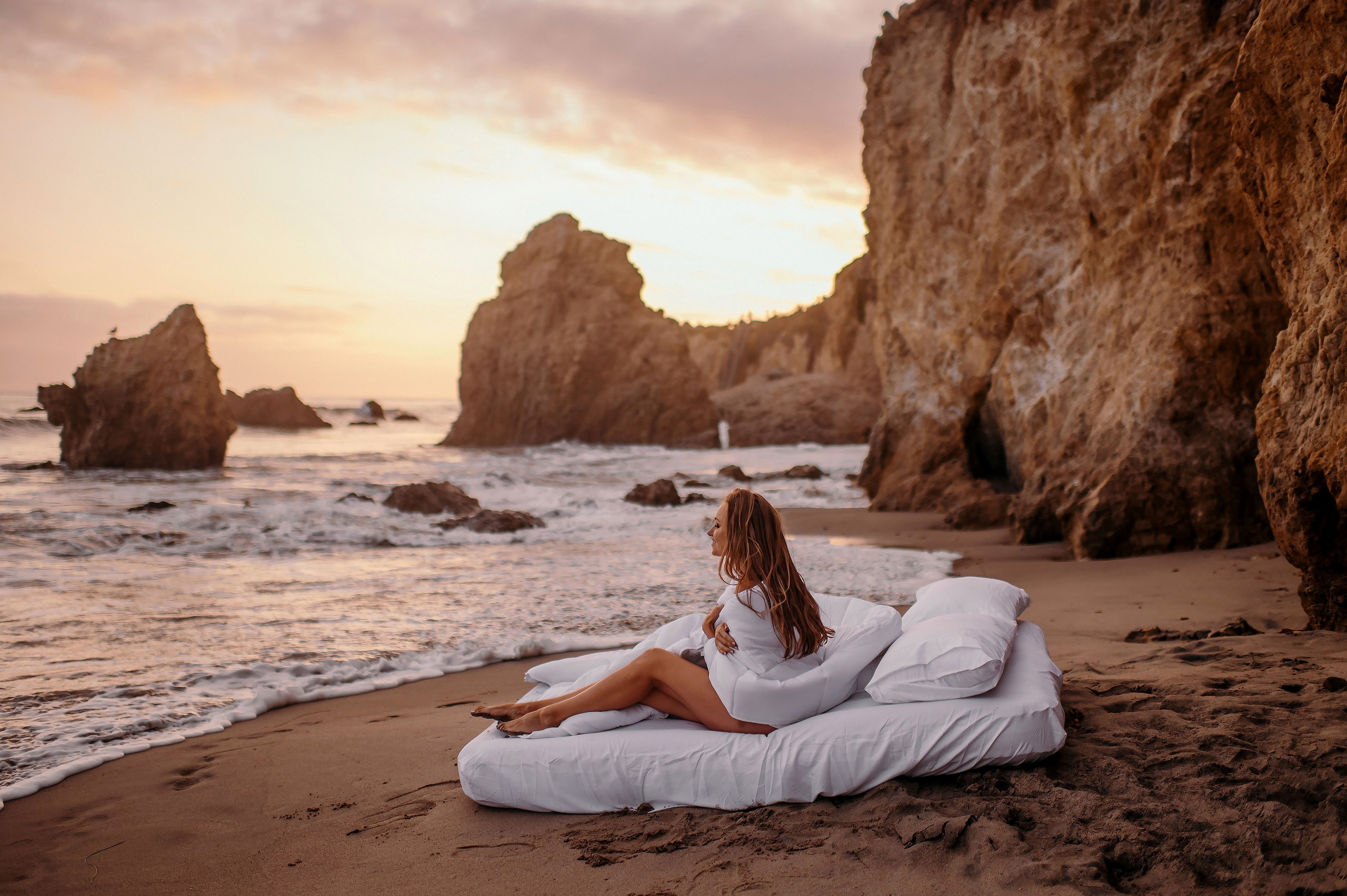 Maternity photo shoot. Pregnancy photo shoot. Wedding, maternity and family photographer in Charlotte Tasha Minn